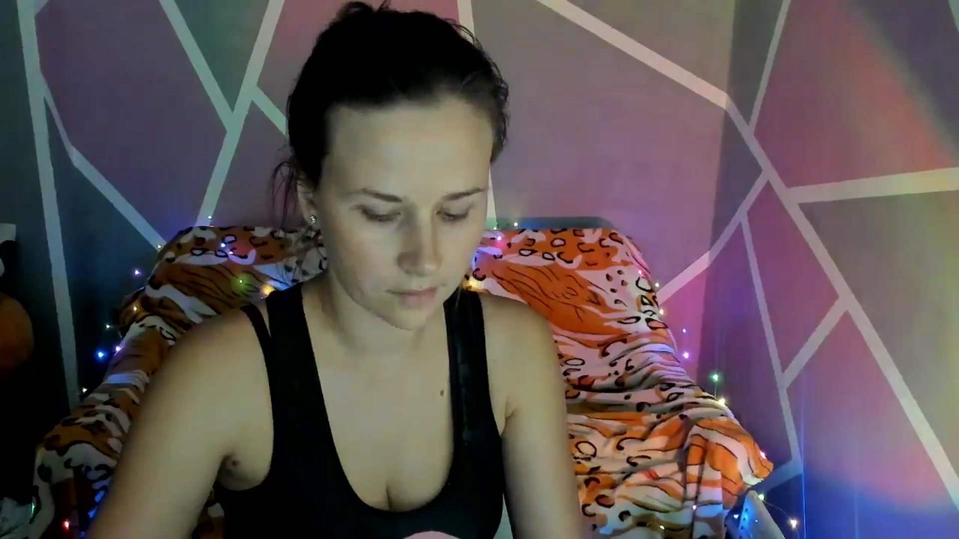 Gallery image thumbnail from Sexy_Ukr's myfreecams stream on, 09/11/2024, 16:21 image 12 of 20