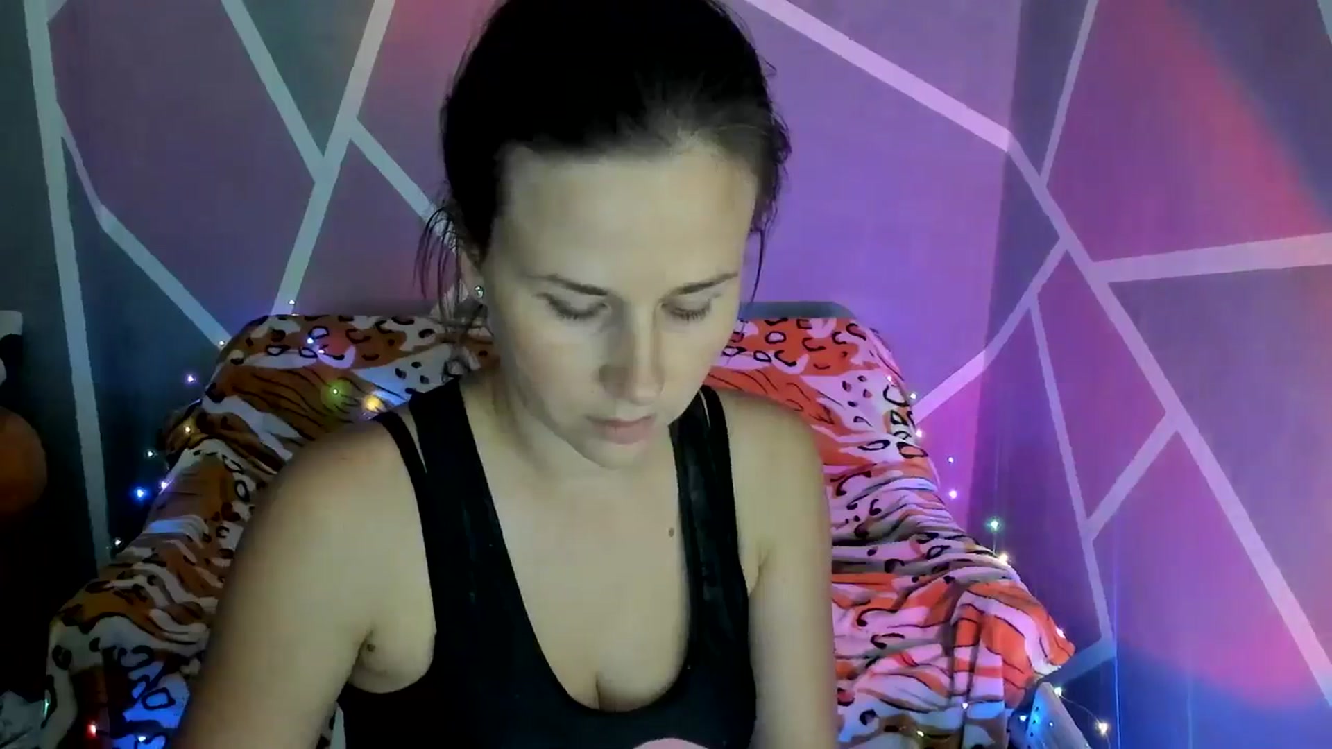 Gallery image thumbnail from Sexy_Ukr's myfreecams stream on, 09/11/2024, 16:21 image 14 of 20