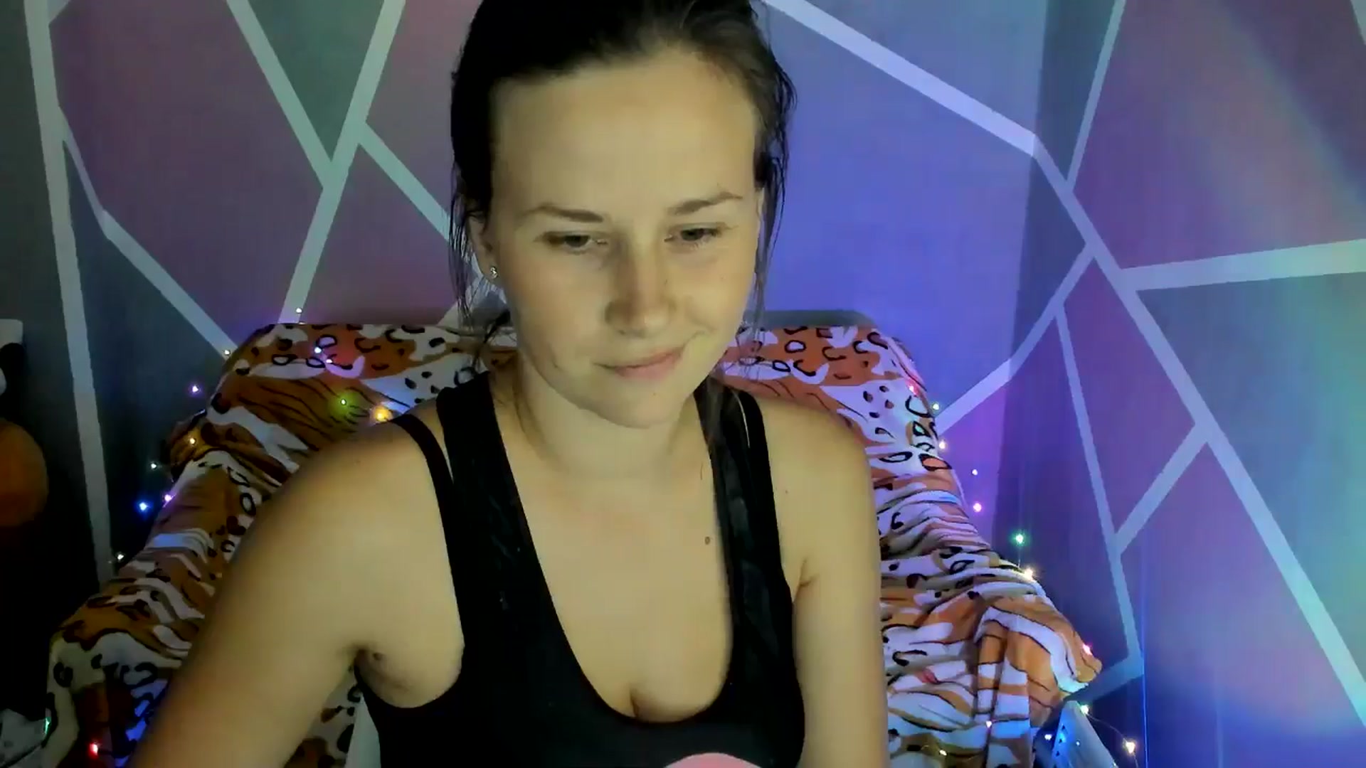 Gallery image thumbnail from Sexy_Ukr's myfreecams stream on, 09/11/2024, 17:00 image 13 of 20