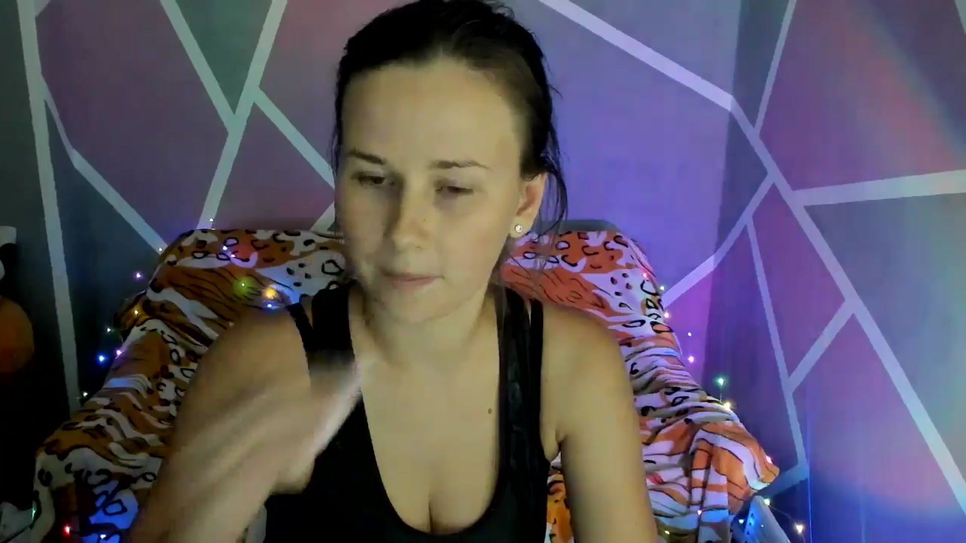 Gallery image thumbnail from Sexy_Ukr's myfreecams stream on, 09/11/2024, 17:00 image 19 of 20