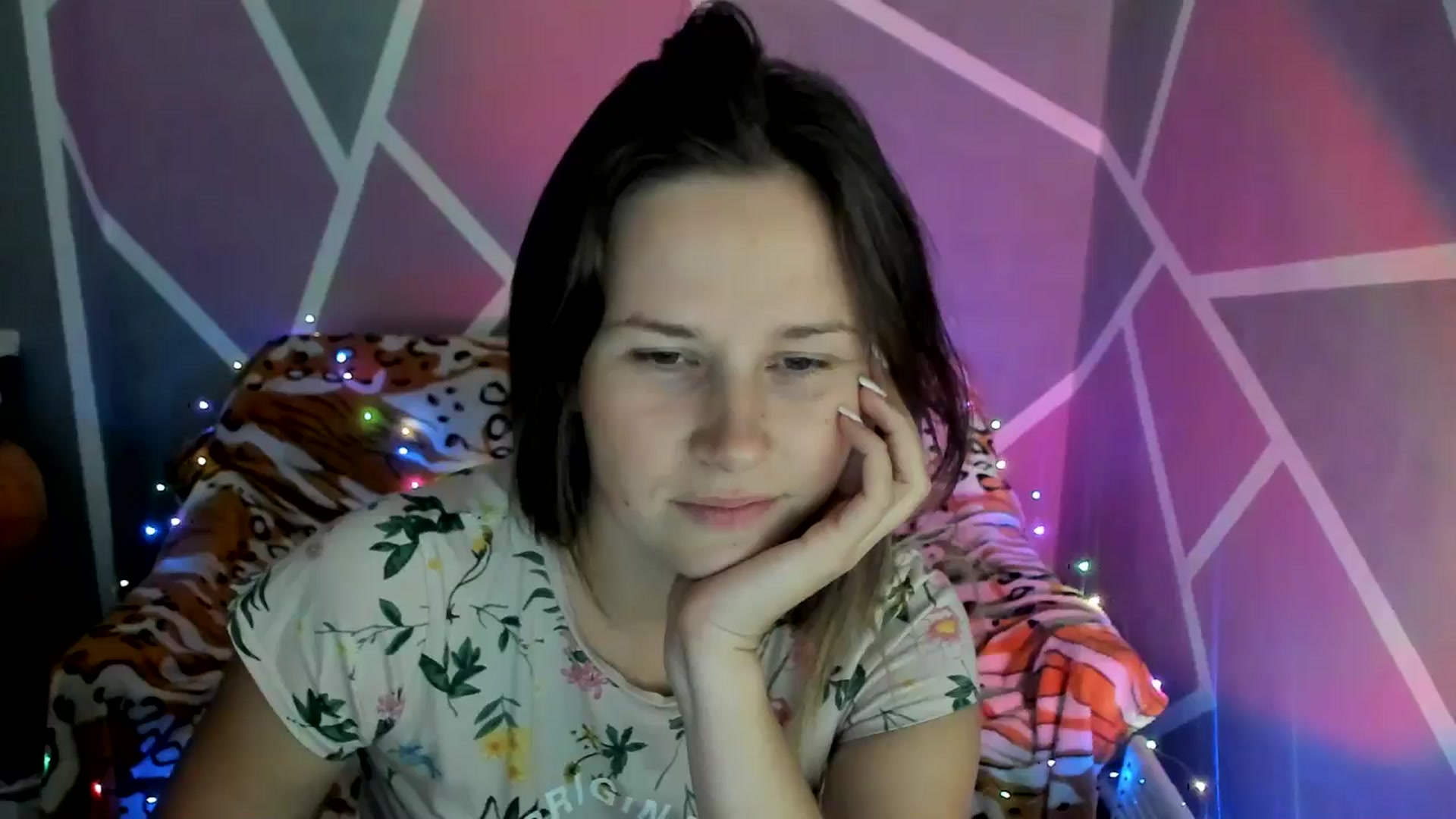 Gallery image thumbnail from Sexy_Ukr's myfreecams stream on, 09/17/2024, 17:20 image 1 of 20