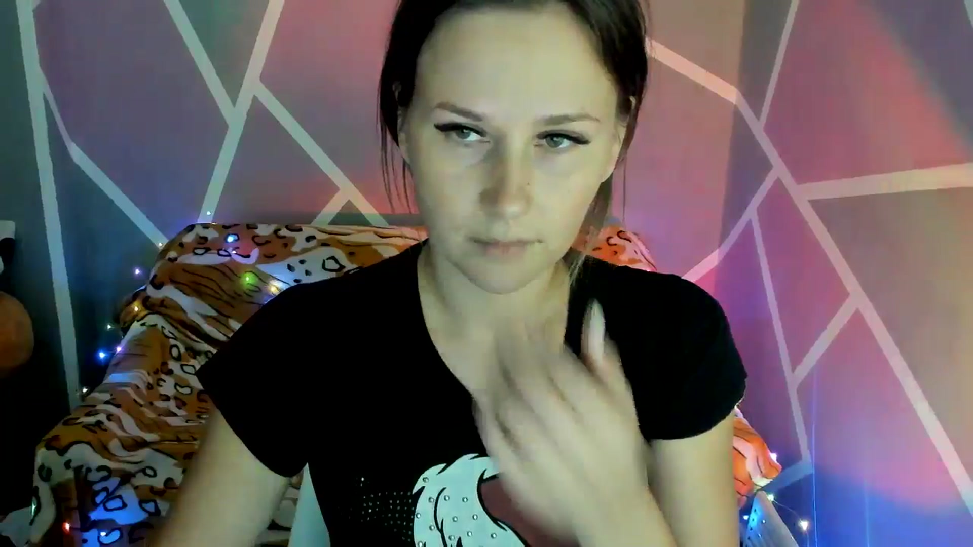 Gallery image thumbnail from Sexy_Ukr's myfreecams stream on, 09/19/2024, 14:34 image 13 of 20