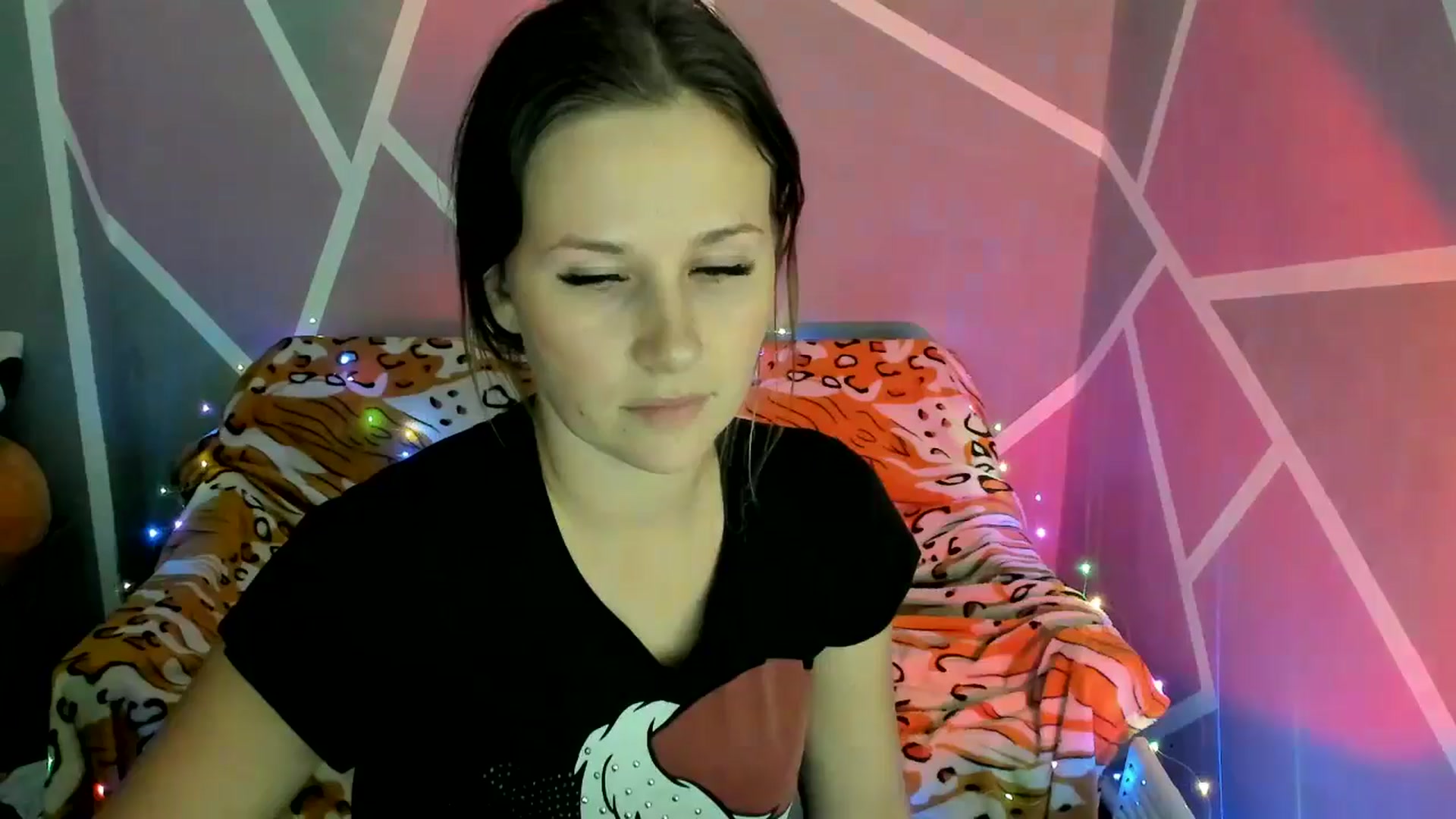 Gallery image thumbnail from Sexy_Ukr's myfreecams stream on, 09/19/2024, 15:37 image 10 of 20
