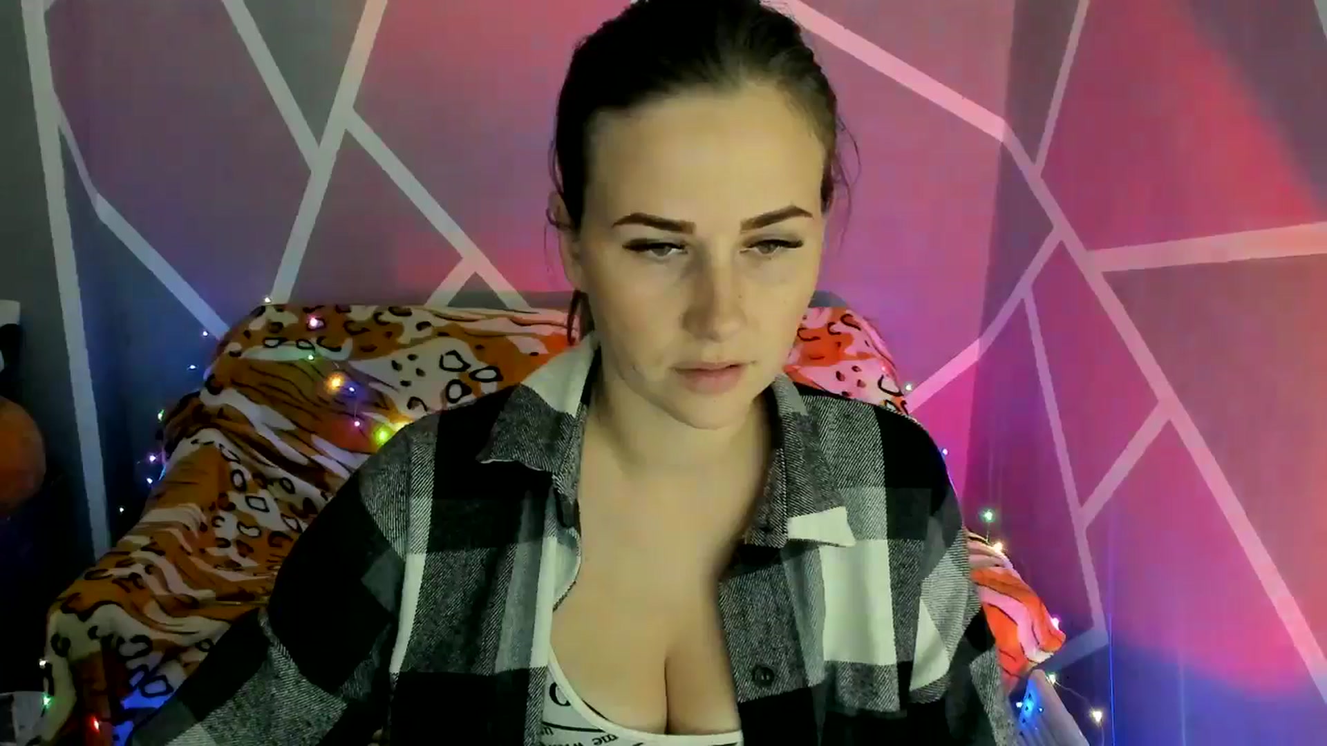 Gallery image thumbnail from Sexy_Ukr's myfreecams stream on, 09/20/2024, 17:19 image 5 of 20