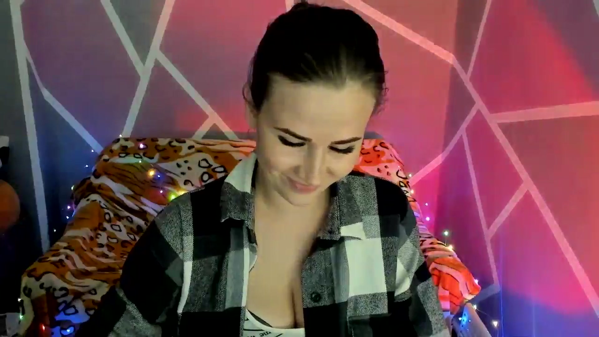 Gallery image thumbnail from Sexy_Ukr's myfreecams stream on, 09/20/2024, 17:19 image 13 of 20