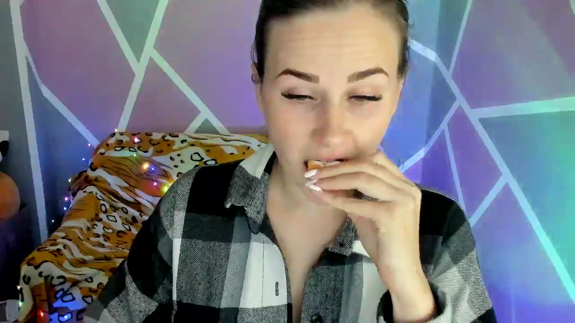 Gallery image thumbnail from Sexy_Ukr's myfreecams stream on, 09/20/2024, 17:19 image 18 of 20