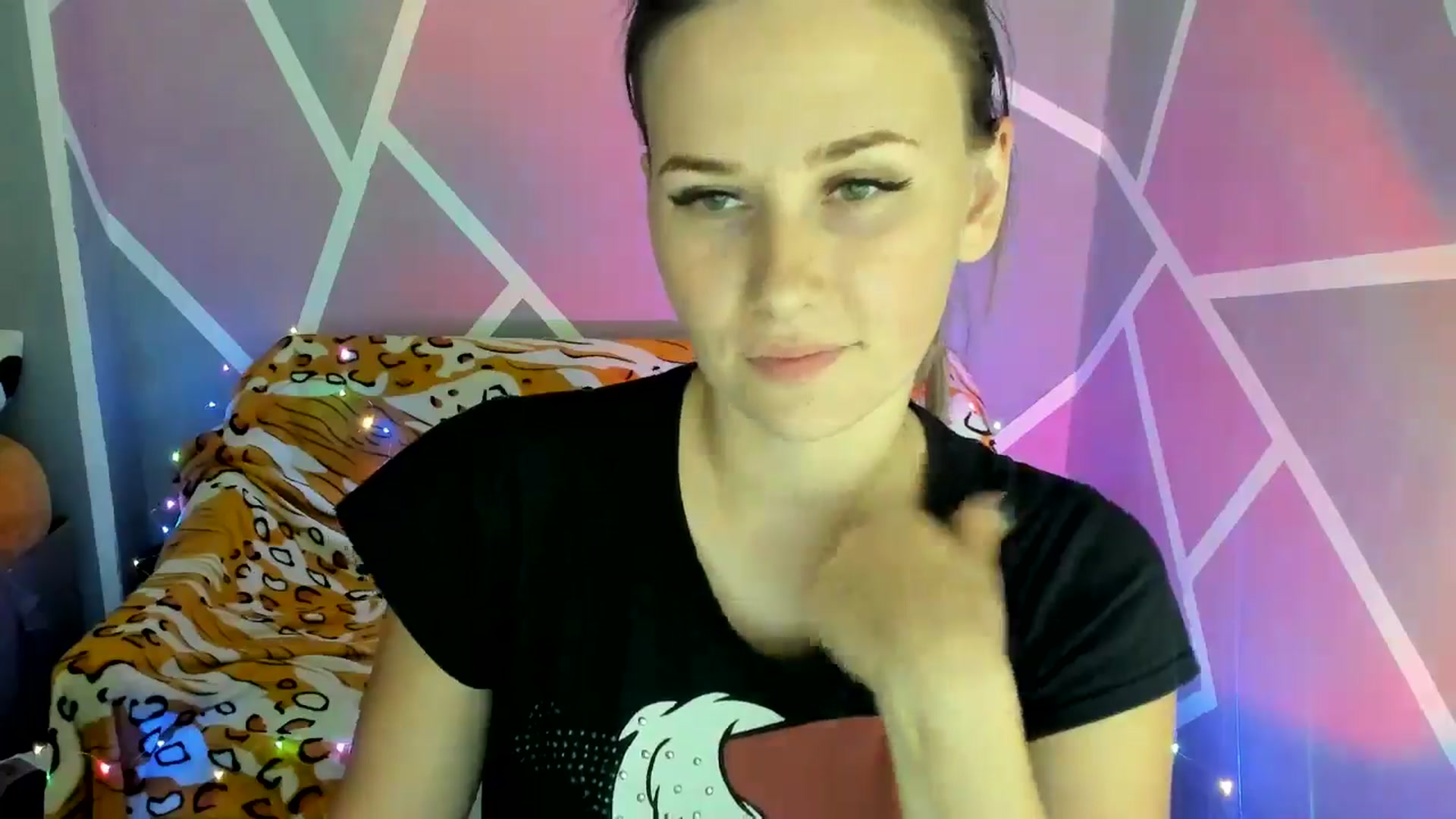 Gallery image thumbnail from Sexy_Ukr's myfreecams stream on, 09/26/2024, 18:08 image 9 of 20
