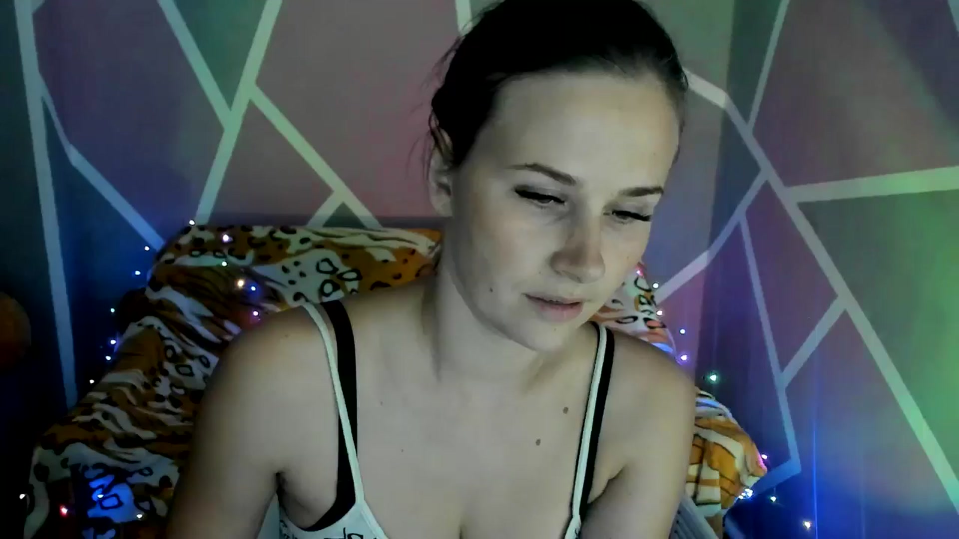 Gallery image thumbnail from Sexy_Ukr's myfreecams stream on, 09/29/2024, 15:45 image 5 of 20