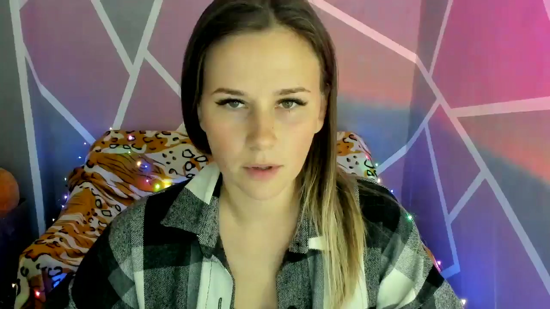 Gallery image thumbnail from Sexy_Ukr's myfreecams stream on, 10/02/2024, 17:01 image 8 of 20