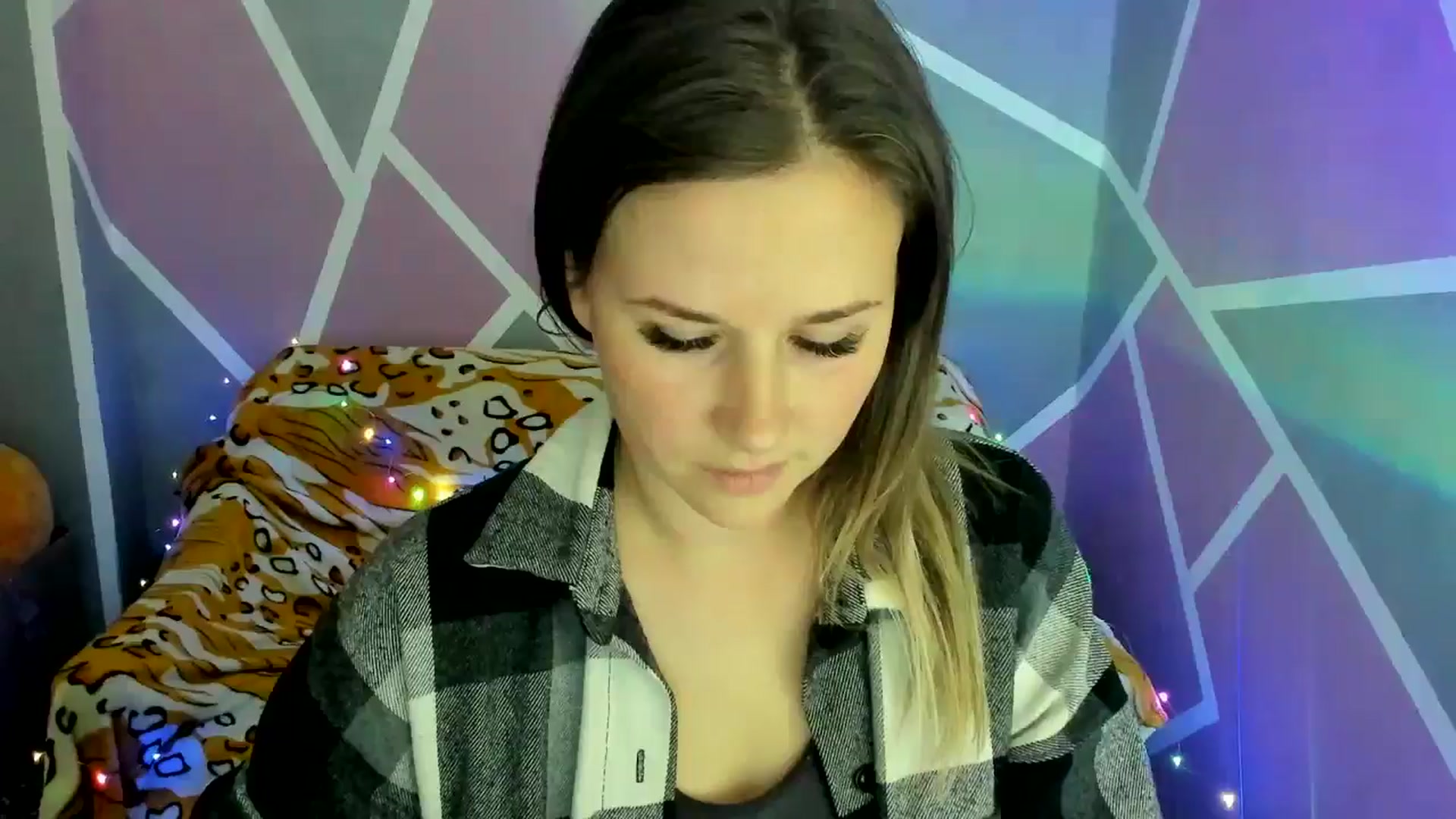 Gallery image thumbnail from Sexy_Ukr's myfreecams stream on, 10/02/2024, 17:01 image 5 of 20