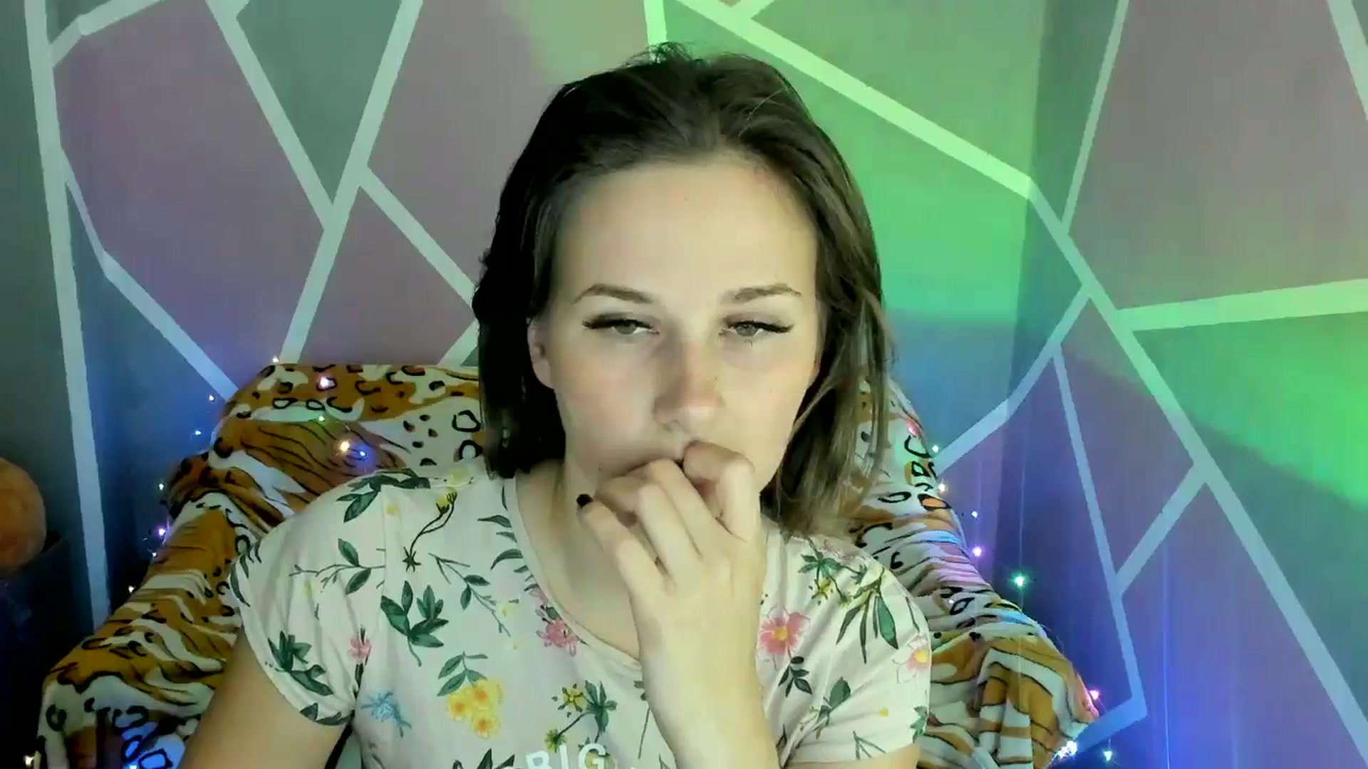 Gallery image thumbnail from Sexy_Ukr's myfreecams stream on, 10/03/2024, 16:49 image 5 of 20