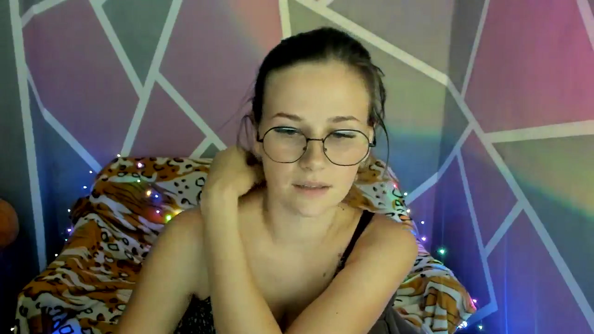 Gallery image thumbnail from Sexy_Ukr's myfreecams stream on, 10/04/2024, 17:52 image 20 of 20