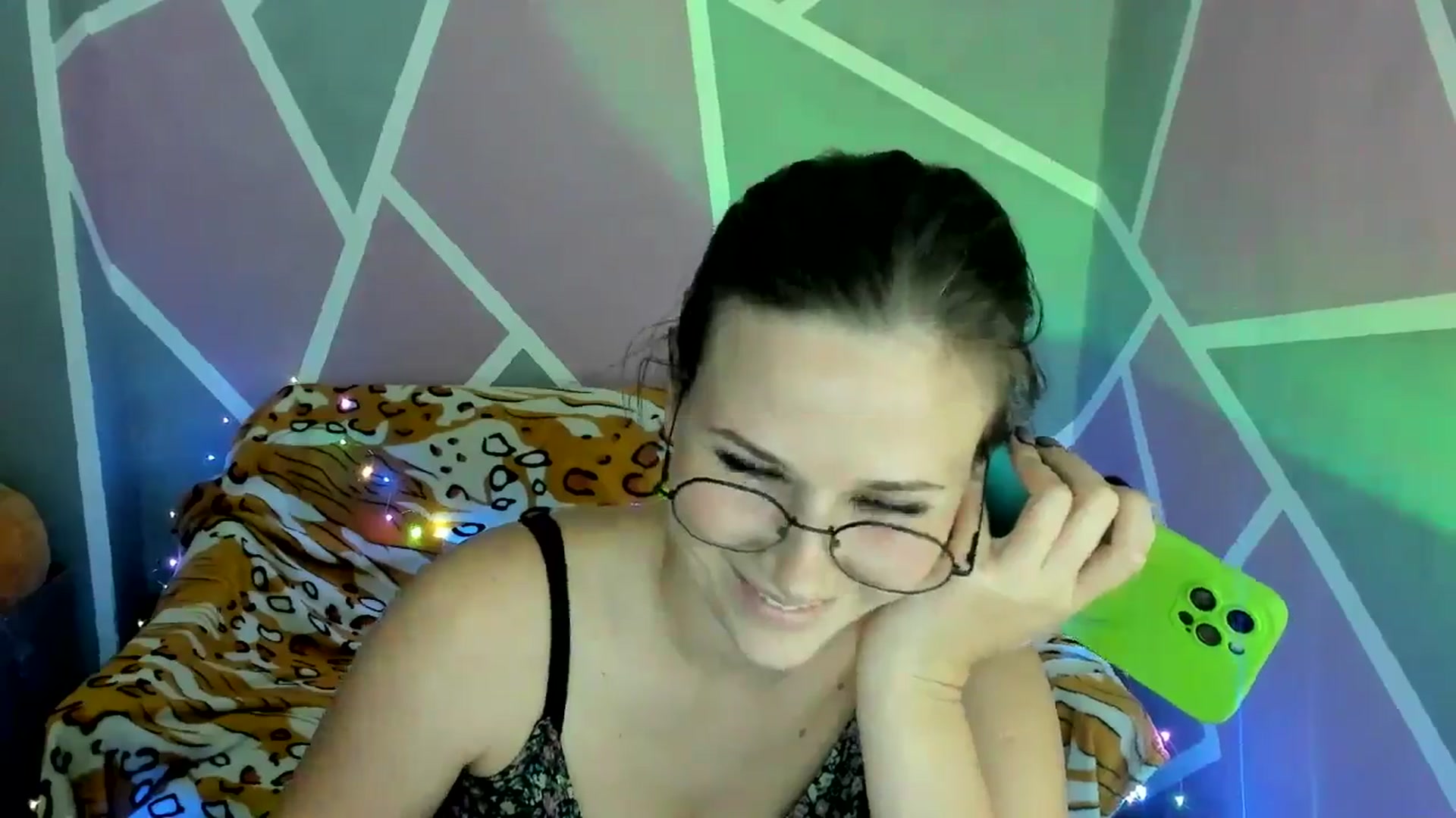 Gallery image thumbnail from Sexy_Ukr's myfreecams stream on, 10/04/2024, 17:52 image 15 of 20