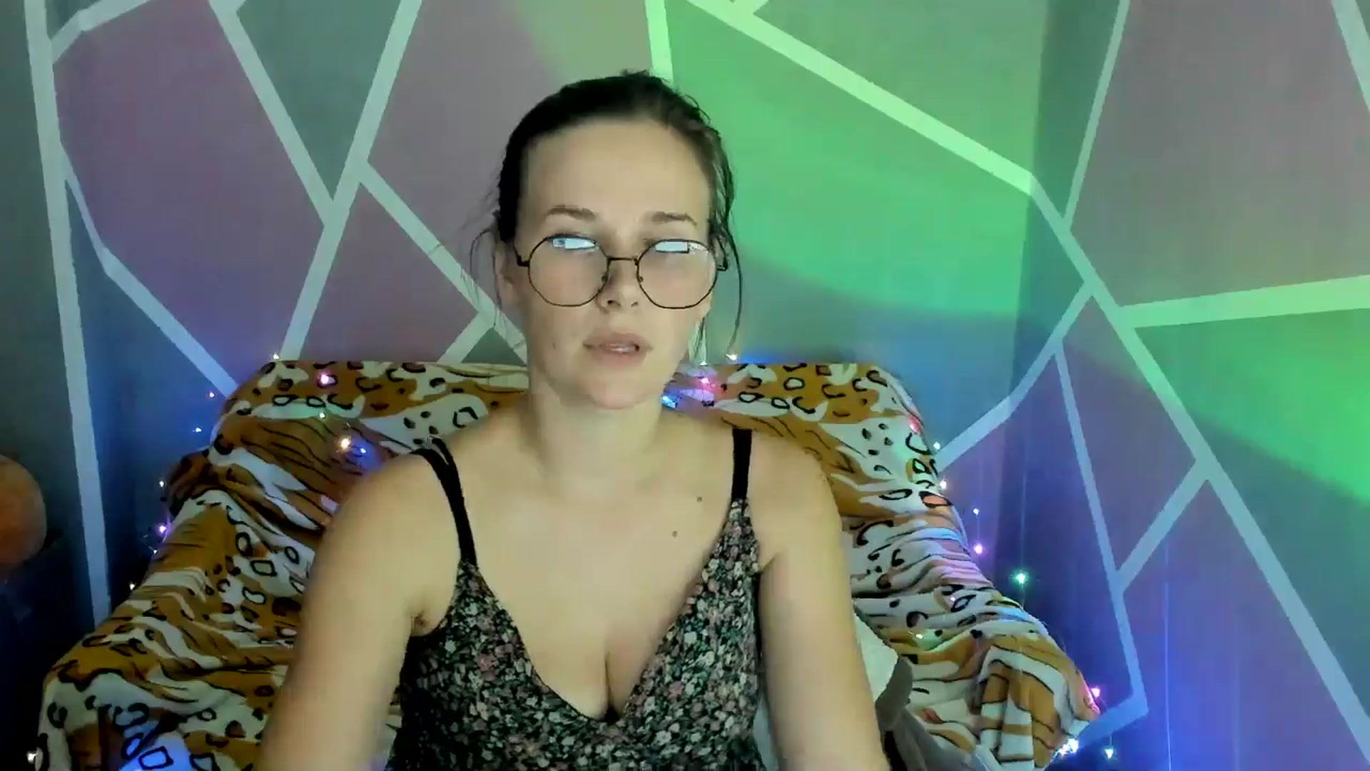 Gallery image thumbnail from Sexy_Ukr's myfreecams stream on, 10/04/2024, 17:52 image 8 of 20