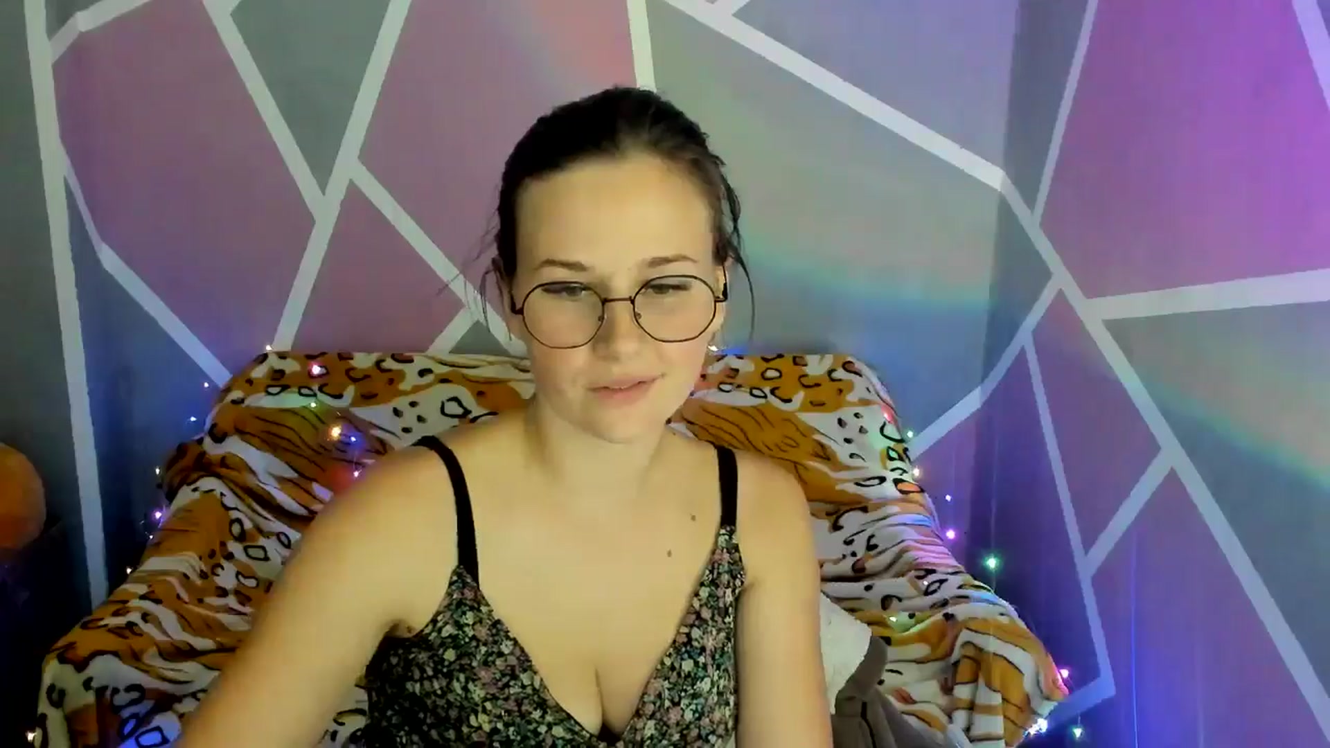 Gallery image thumbnail from Sexy_Ukr's myfreecams stream on, 10/04/2024, 17:52 image 17 of 20