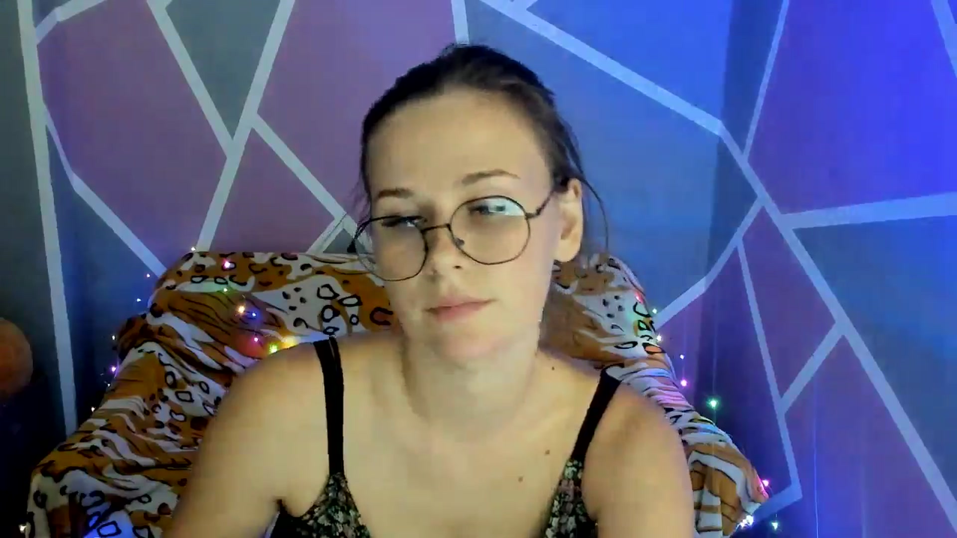 Gallery image thumbnail from Sexy_Ukr's myfreecams stream on, 10/04/2024, 17:52 image 7 of 20