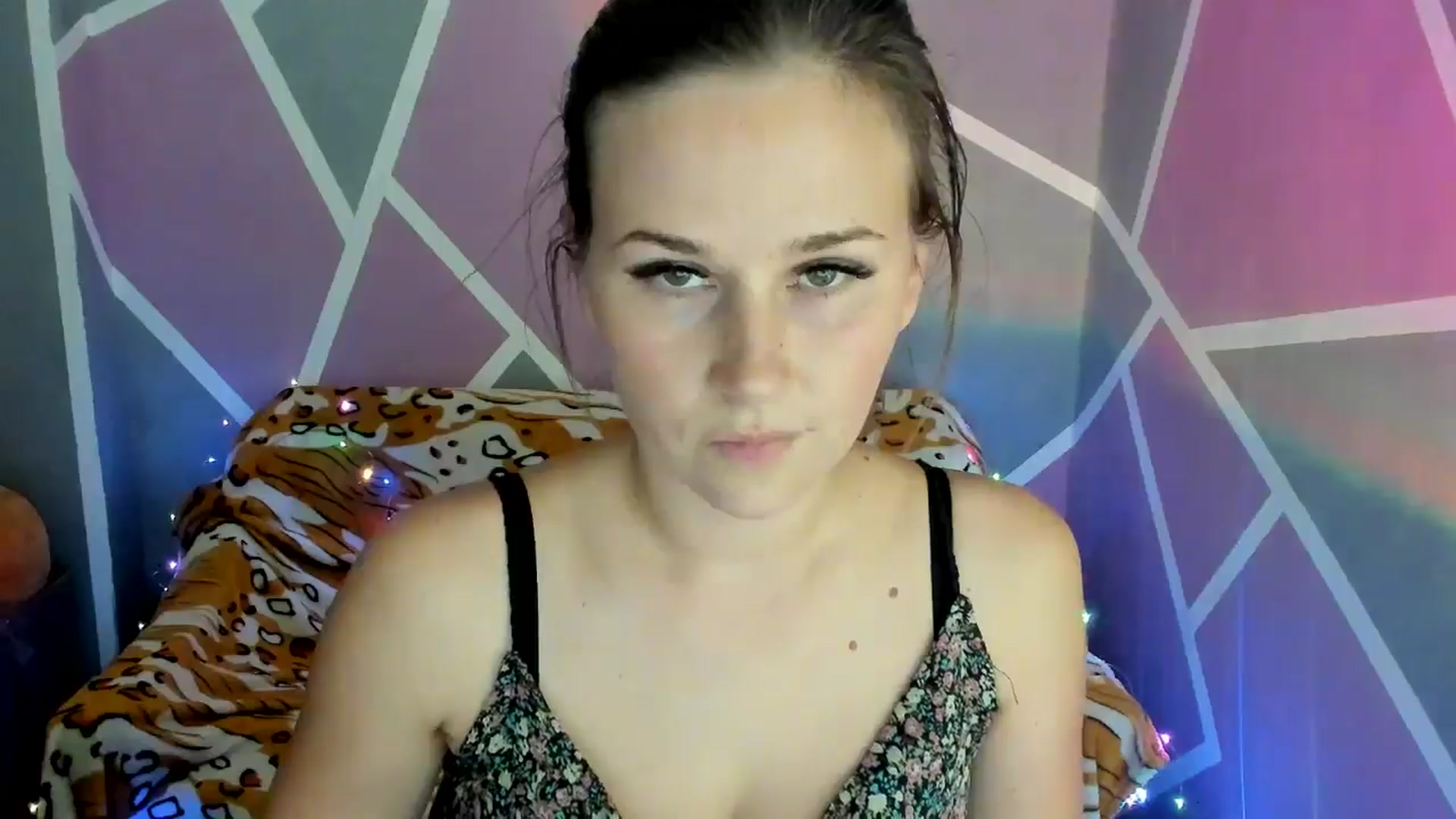 Gallery image thumbnail from Sexy_Ukr's myfreecams stream on, 10/04/2024, 18:09 image 16 of 20