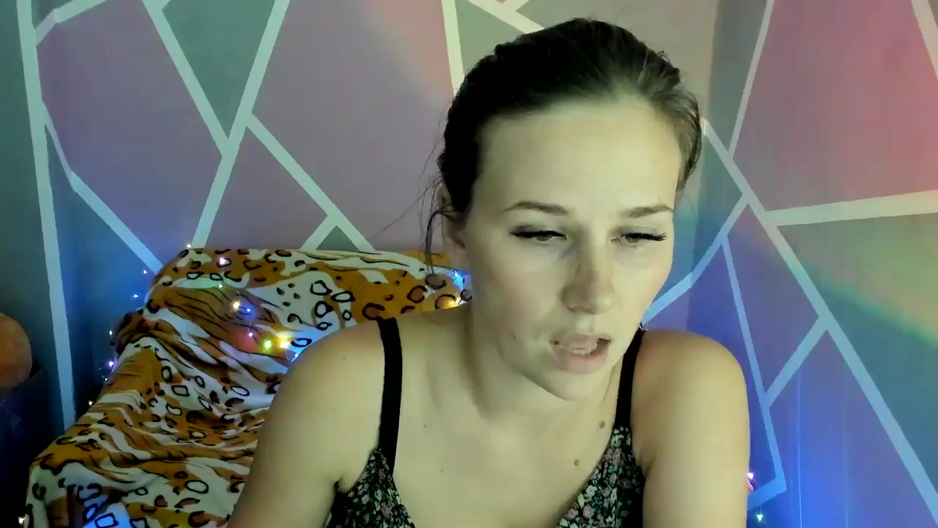 Gallery image thumbnail from Sexy_Ukr's myfreecams stream on, 10/04/2024, 18:09 image 8 of 20
