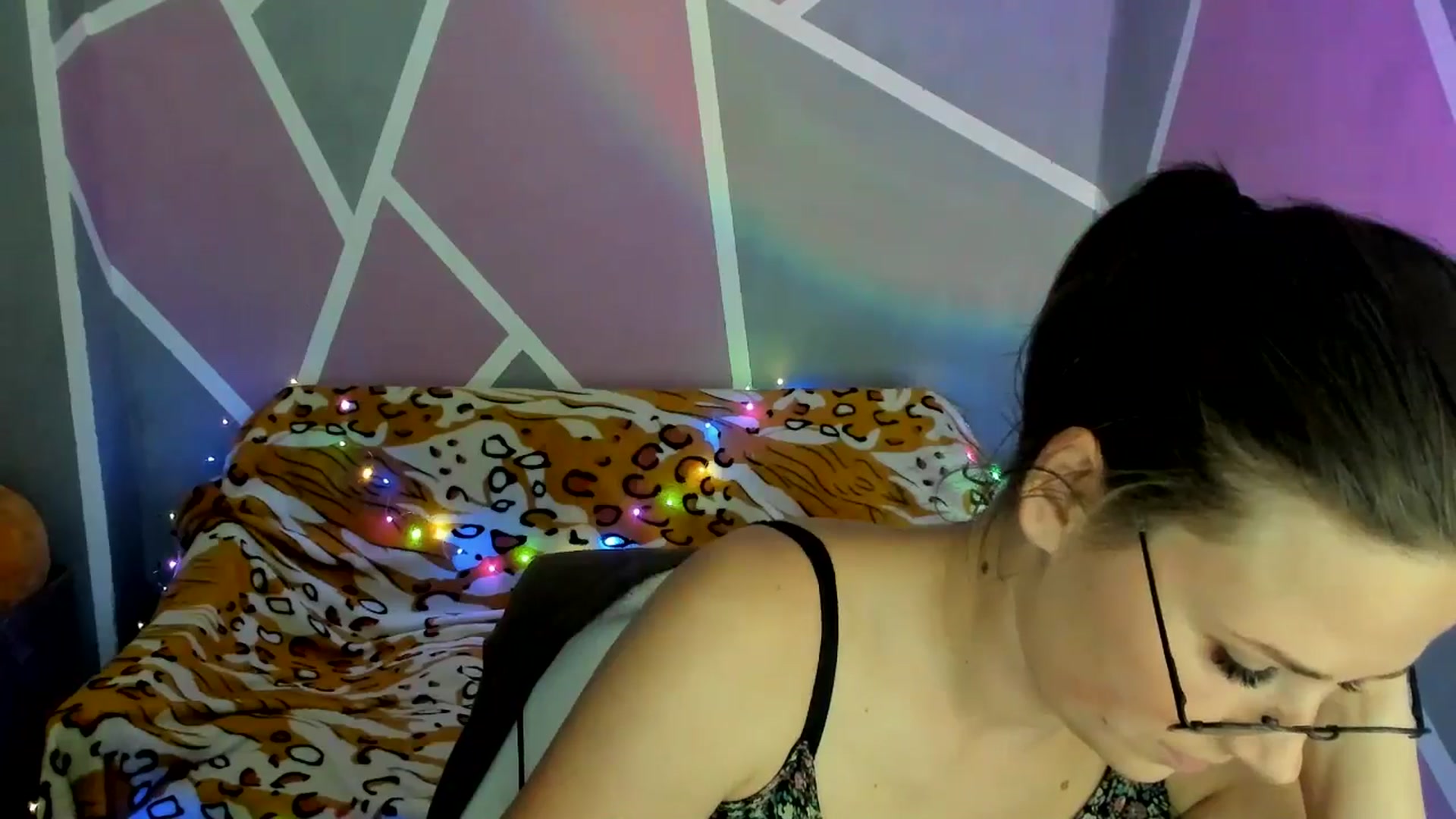 Gallery image thumbnail from Sexy_Ukr's myfreecams stream on, 10/04/2024, 18:09 image 4 of 20