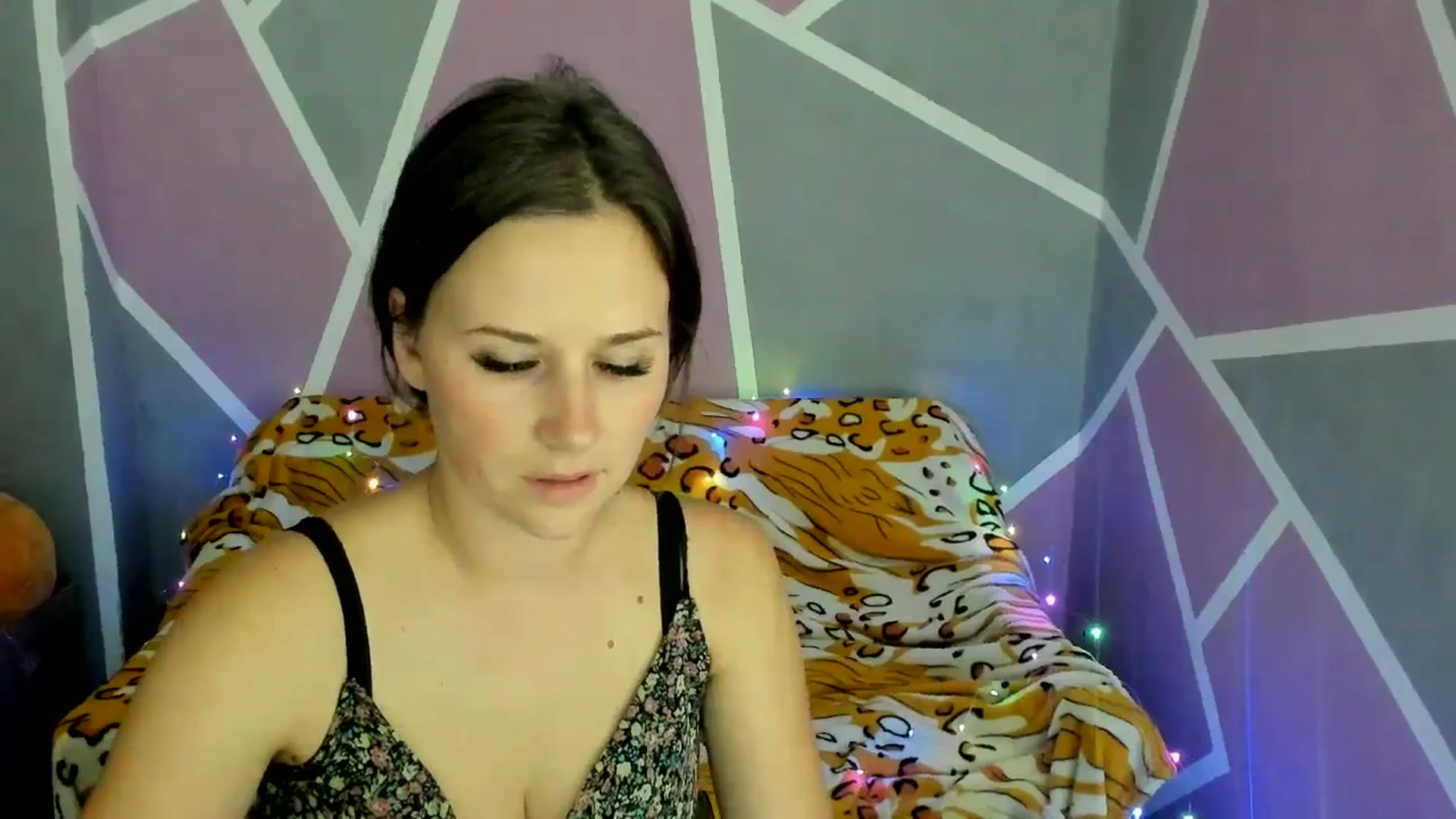 Gallery image thumbnail from Sexy_Ukr's myfreecams stream on, 10/06/2024, 16:16 image 2 of 20