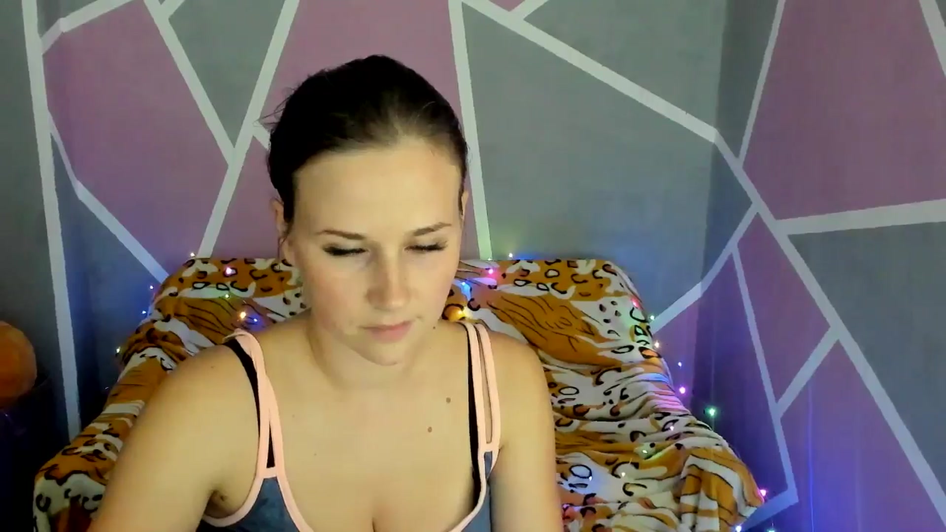 Gallery image thumbnail from Sexy_Ukr's myfreecams stream on, 10/08/2024, 16:59 image 2 of 20