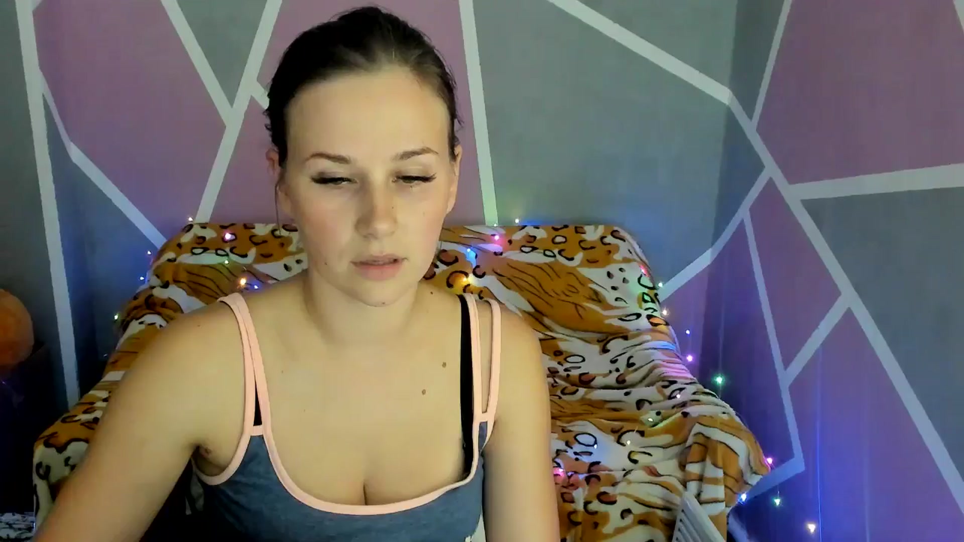Gallery image thumbnail from Sexy_Ukr's myfreecams stream on, 10/08/2024, 16:59 image 16 of 20