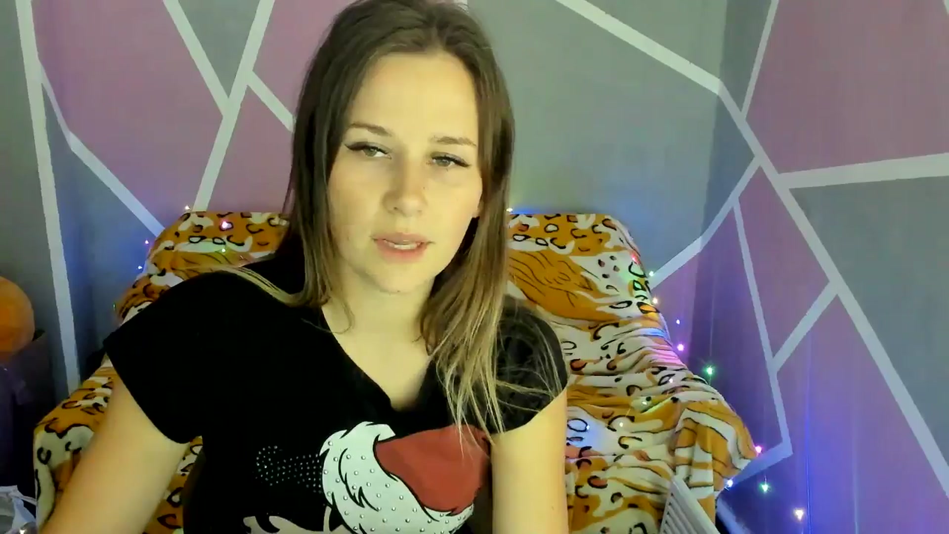 Gallery image thumbnail from Sexy_Ukr's myfreecams stream on, 10/10/2024, 15:03 image 12 of 20
