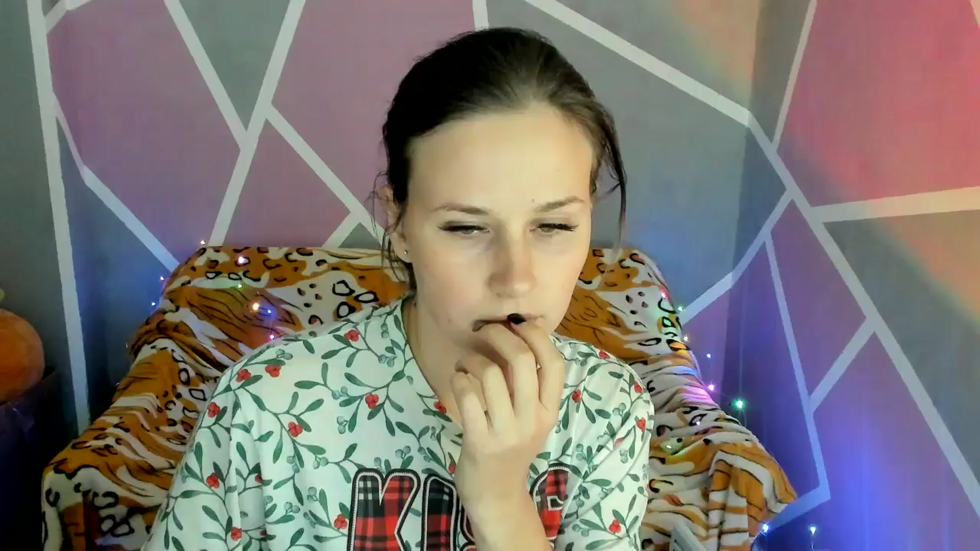 Gallery image thumbnail from Sexy_Ukr's myfreecams stream on, 10/17/2024, 16:07 image 14 of 20