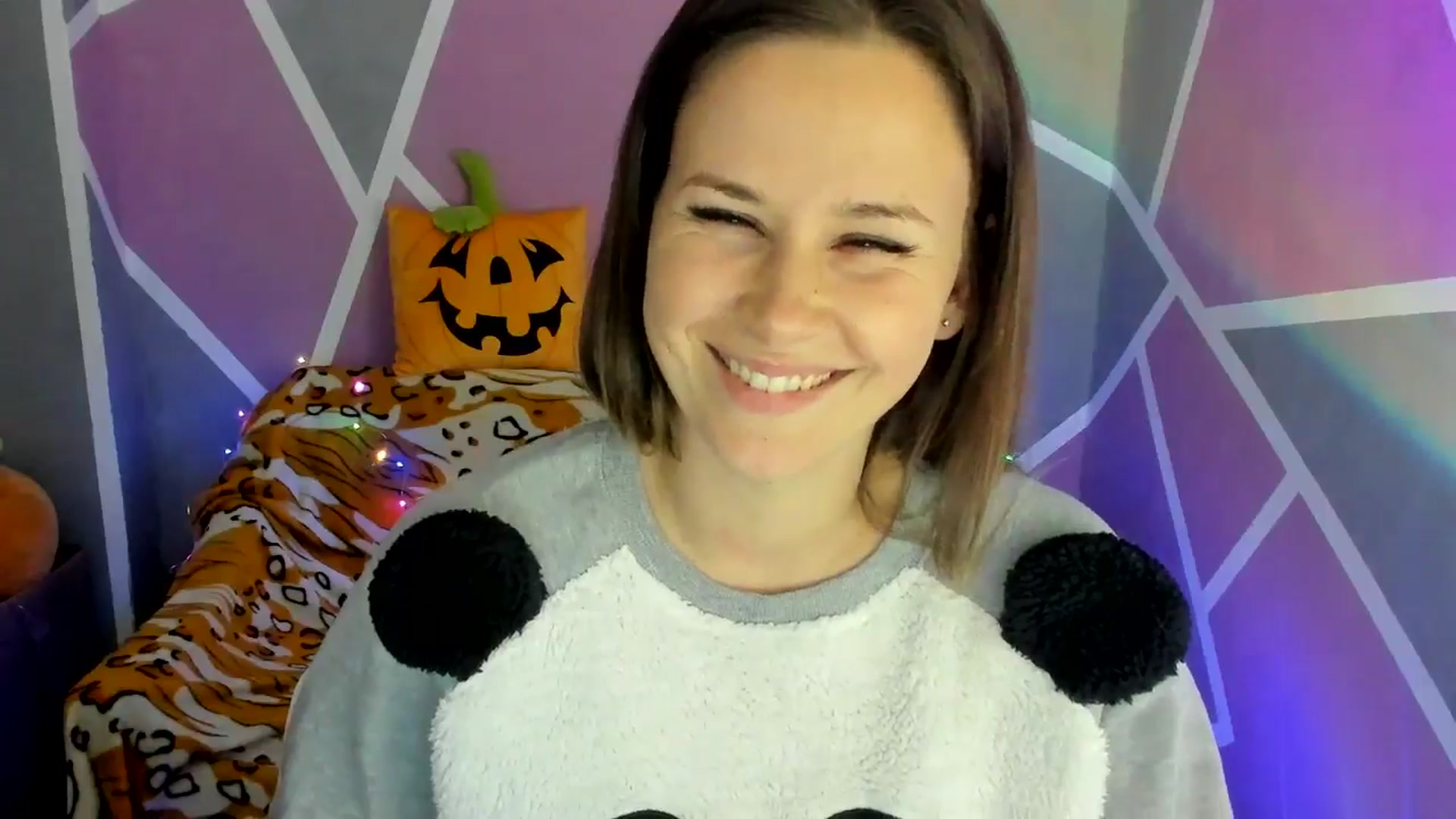 Gallery image thumbnail from Sexy_Ukr's myfreecams stream on, 10/19/2024, 17:33 image 14 of 20