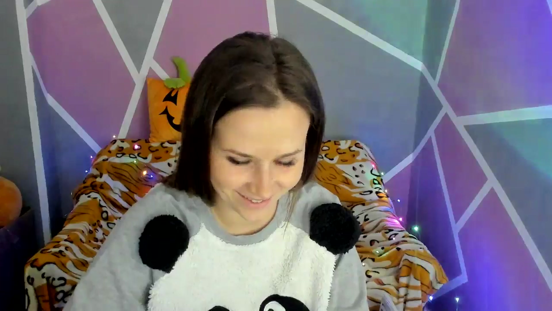Gallery image thumbnail from Sexy_Ukr's myfreecams stream on, 10/19/2024, 17:33 image 10 of 20