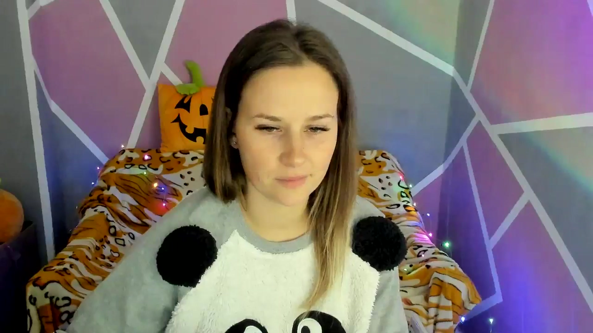 Gallery image thumbnail from Sexy_Ukr's myfreecams stream on, 10/19/2024, 17:33 image 9 of 20