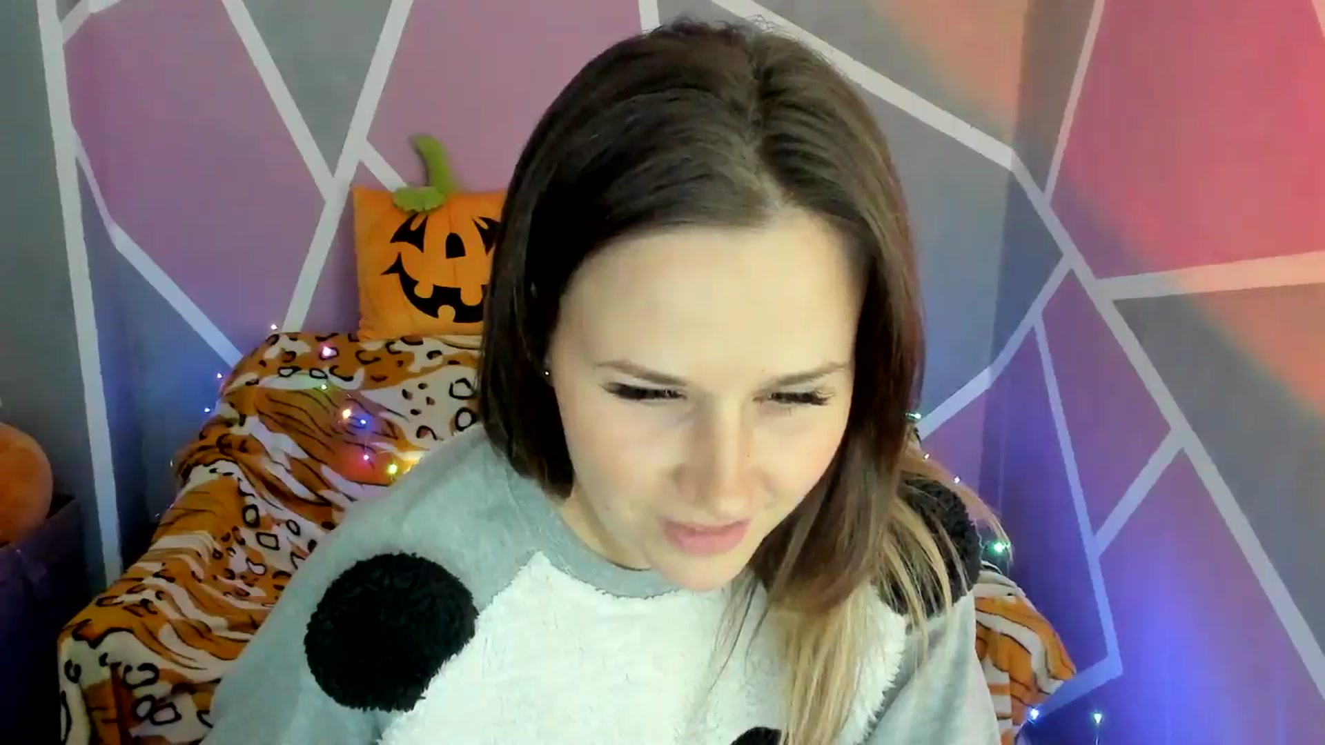 Gallery image thumbnail from Sexy_Ukr's myfreecams stream on, 10/19/2024, 17:33 image 12 of 20