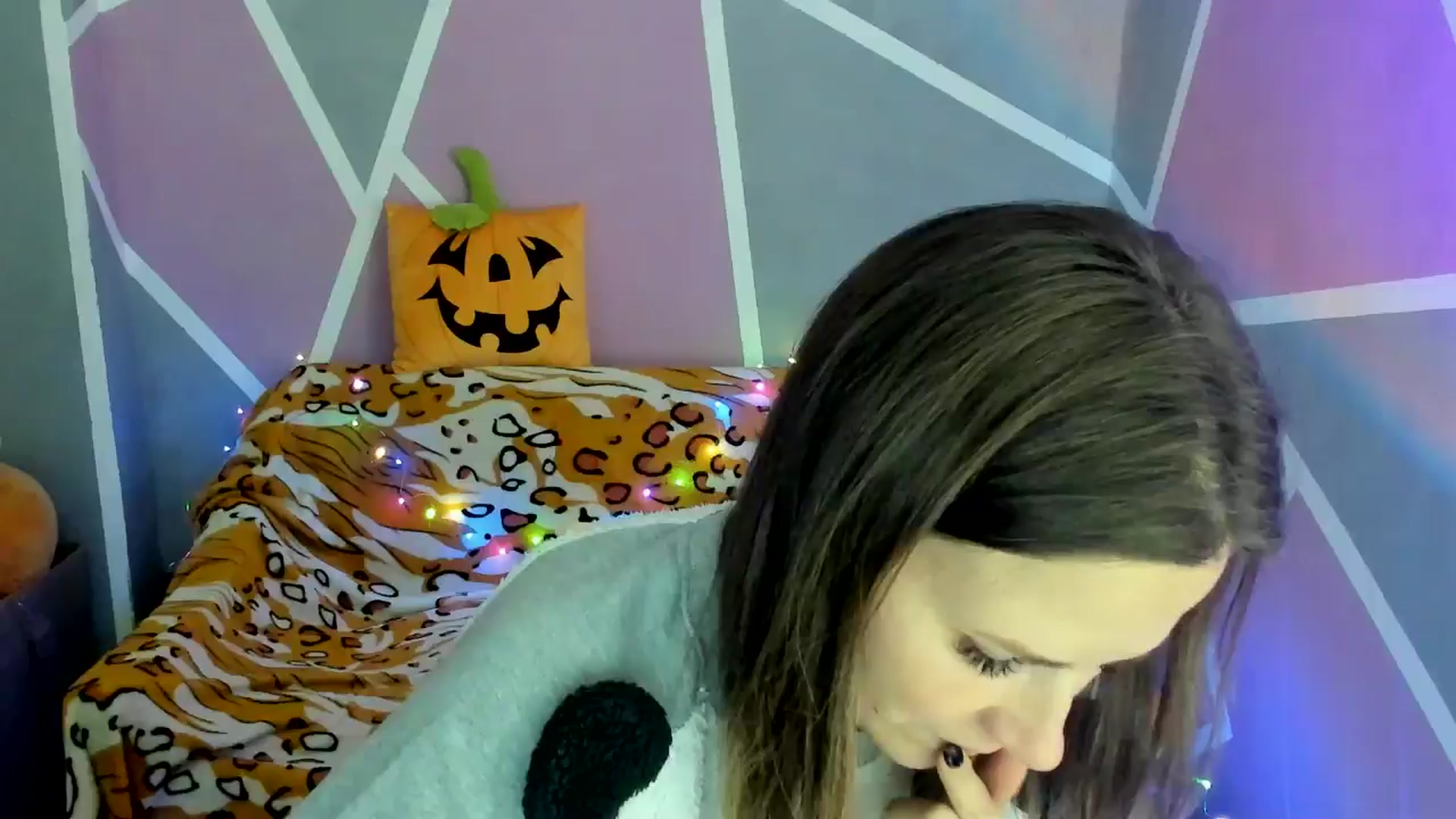 Gallery image thumbnail from Sexy_Ukr's myfreecams stream on, 10/19/2024, 17:33 image 1 of 20