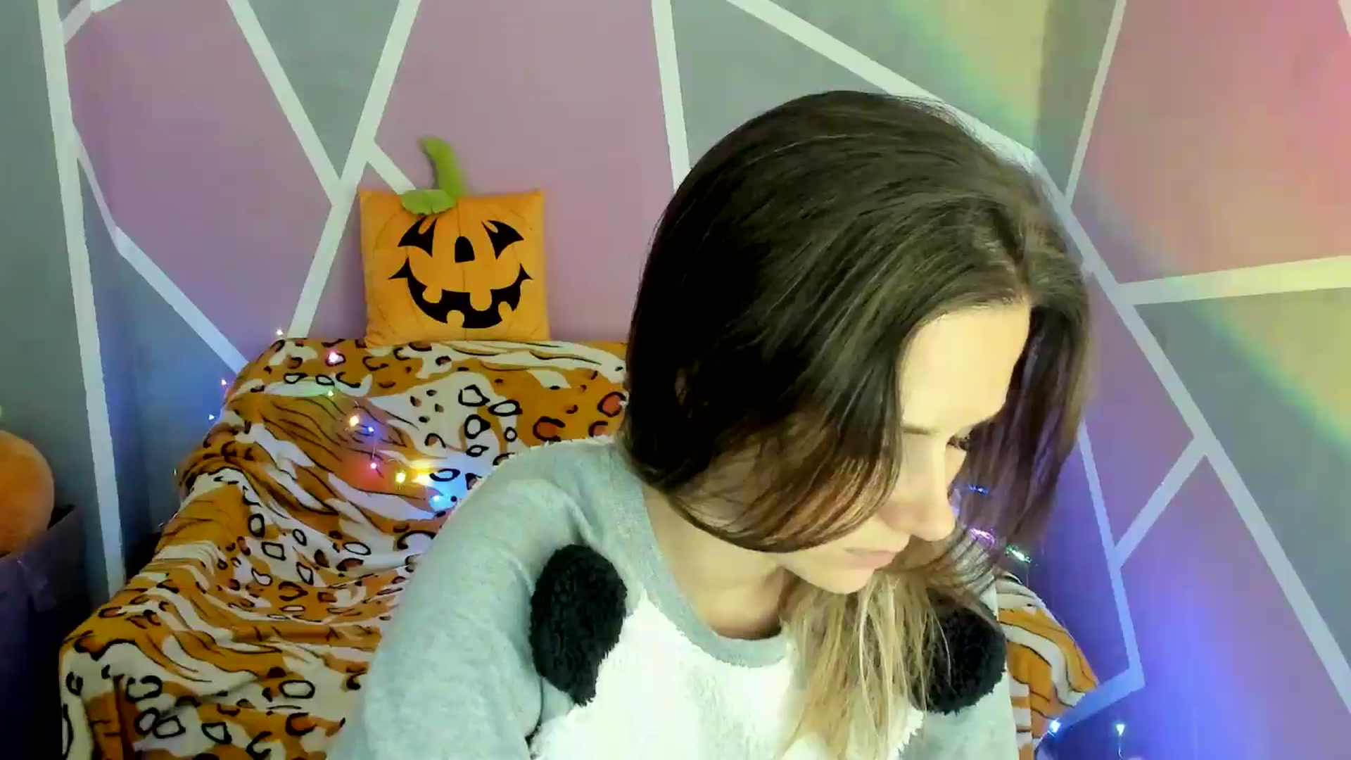 Gallery image thumbnail from Sexy_Ukr's myfreecams stream on, 10/19/2024, 17:33 image 3 of 20