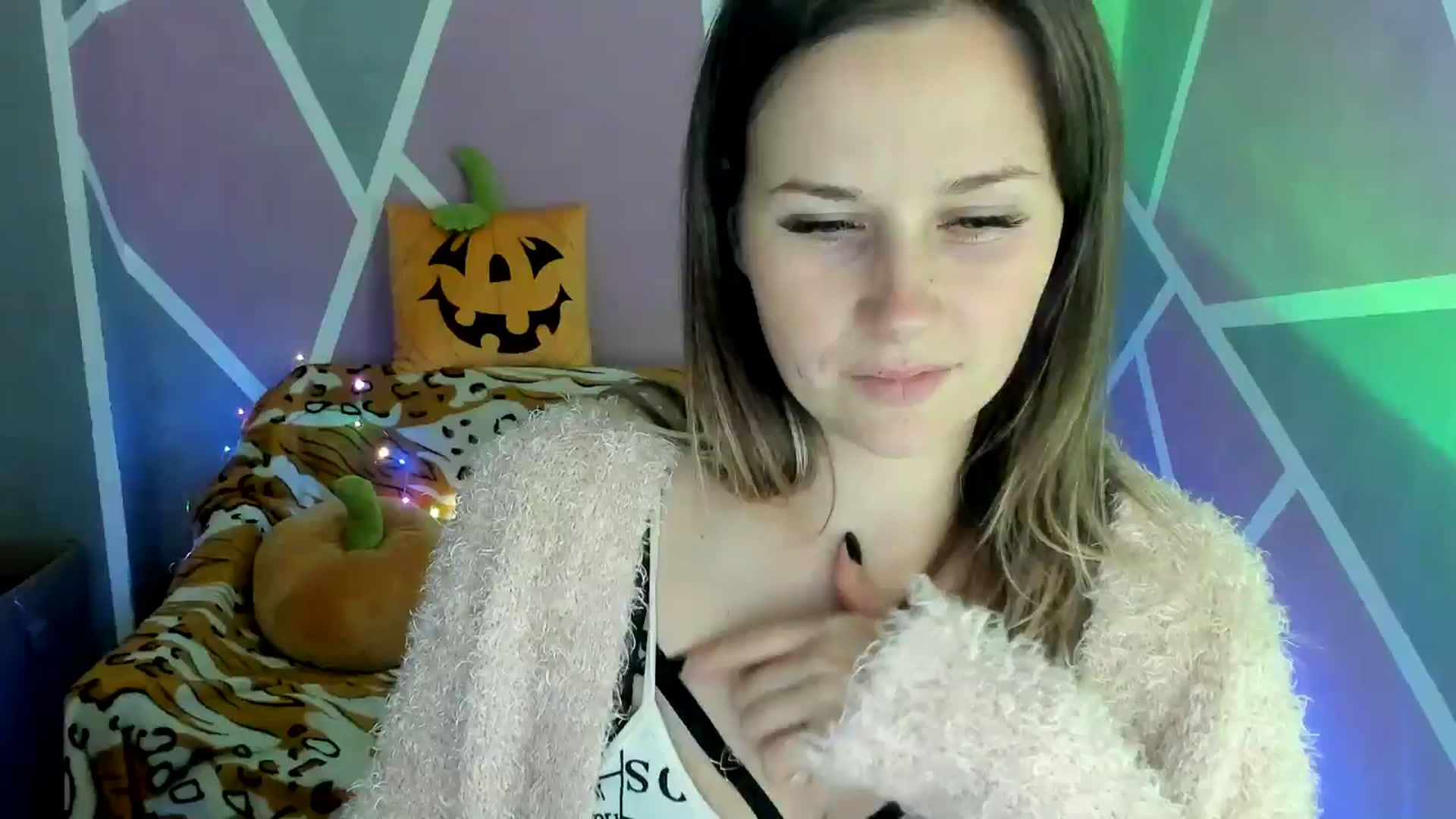 Gallery image thumbnail from Sexy_Ukr's myfreecams stream on, 10/20/2024, 17:36 image 2 of 20
