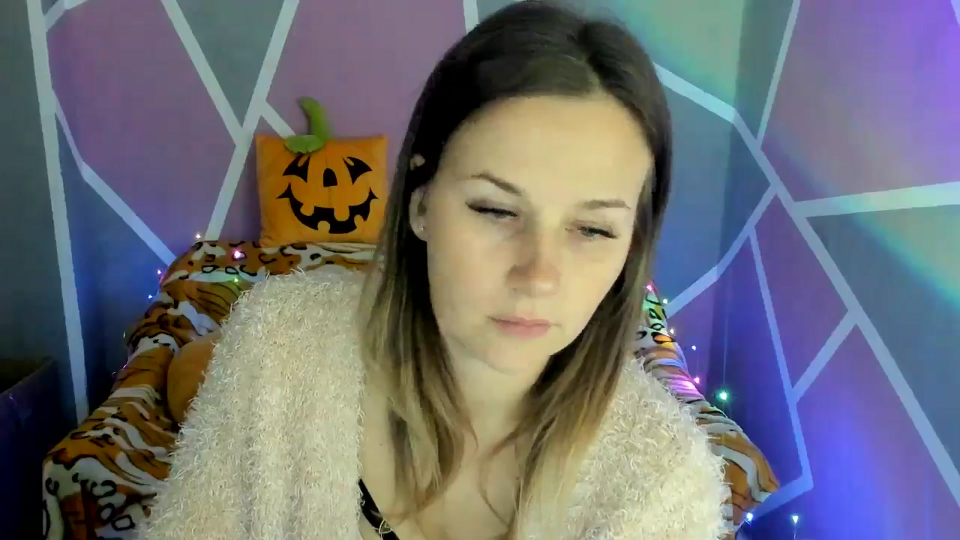 Gallery image thumbnail from Sexy_Ukr's myfreecams stream on, 10/20/2024, 17:36 image 5 of 20