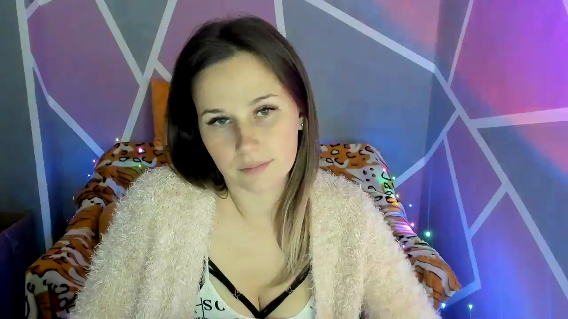 Gallery image thumbnail from Sexy_Ukr's myfreecams stream on, 10/20/2024, 17:36 image 7 of 20