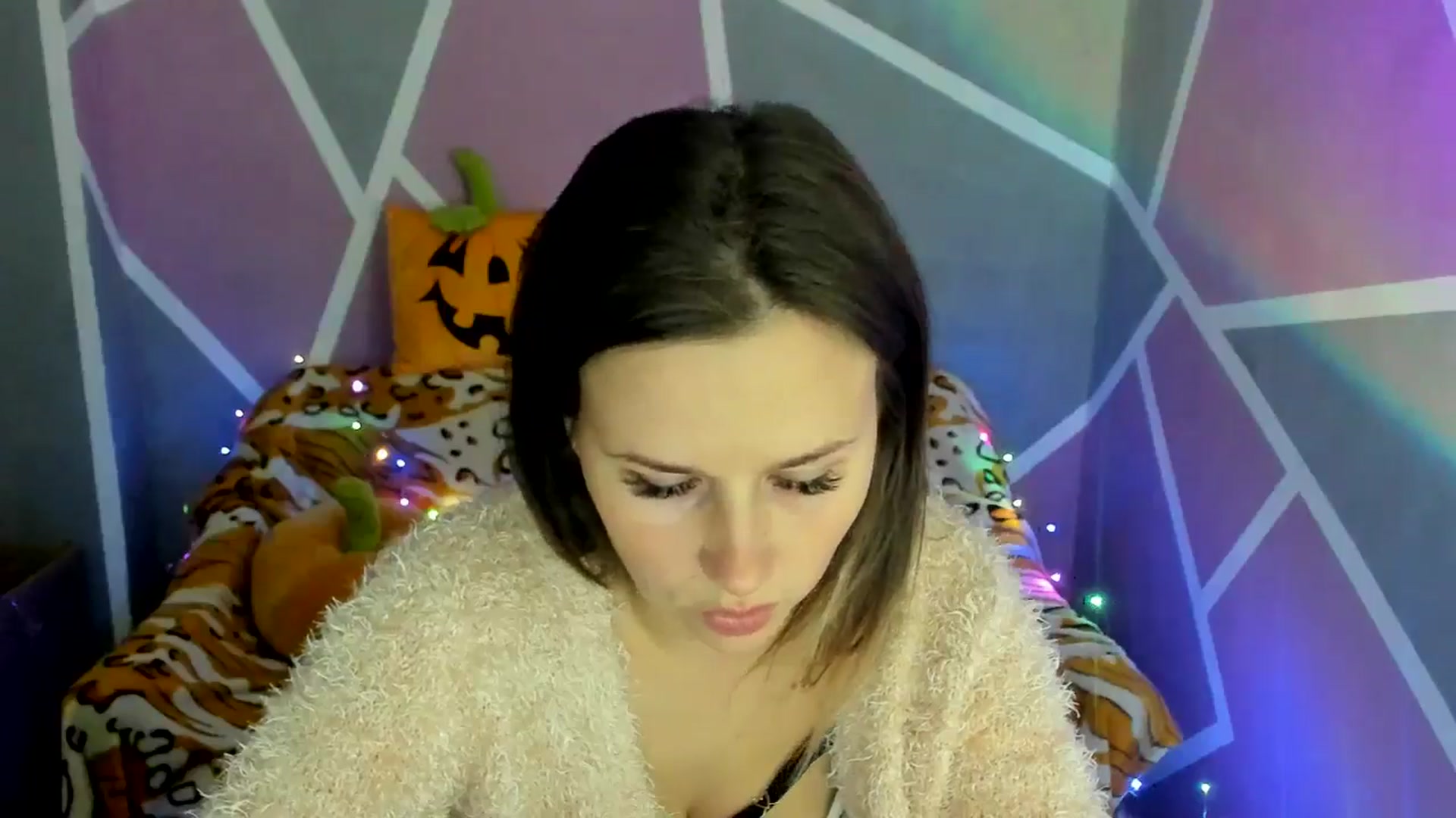 Gallery image thumbnail from Sexy_Ukr's myfreecams stream on, 10/20/2024, 17:36 image 14 of 20