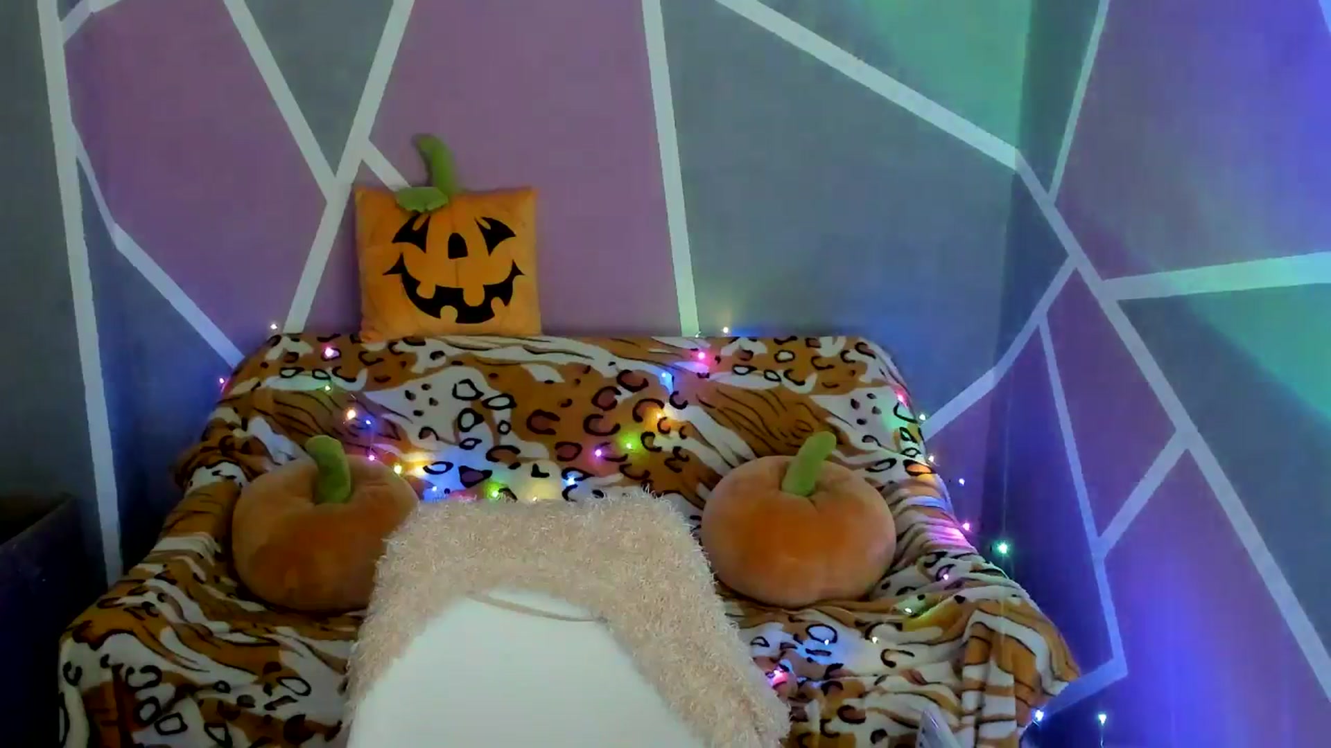 Gallery image thumbnail from Sexy_Ukr's myfreecams stream on, 10/22/2024, 15:52 image 19 of 20