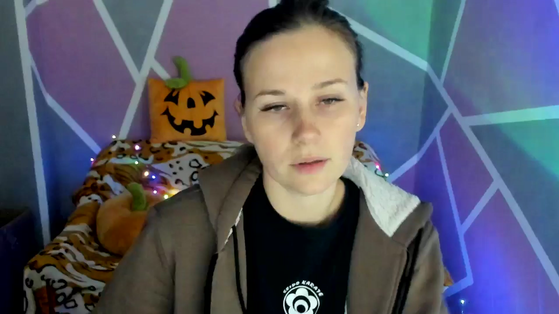 Gallery image thumbnail from Sexy_Ukr's myfreecams stream on, 10/22/2024, 15:52 image 11 of 20