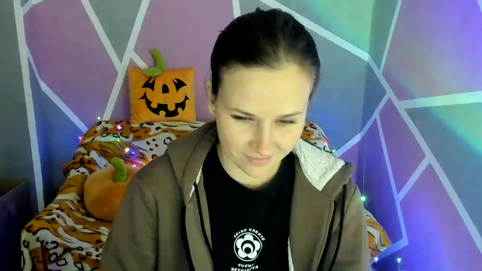 Gallery image thumbnail from Sexy_Ukr's myfreecams stream on, 10/22/2024, 15:52 image 16 of 20