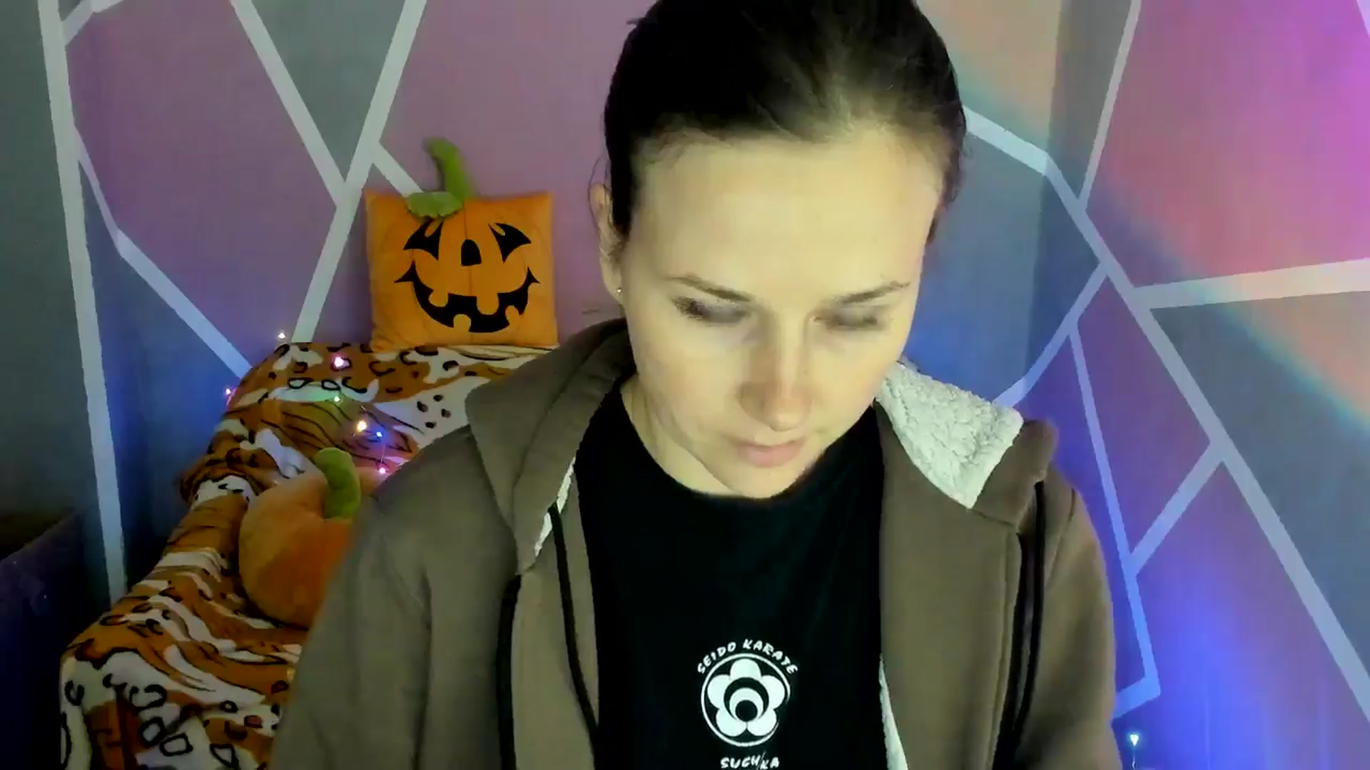 Gallery image thumbnail from Sexy_Ukr's myfreecams stream on, 10/22/2024, 15:52 image 13 of 20