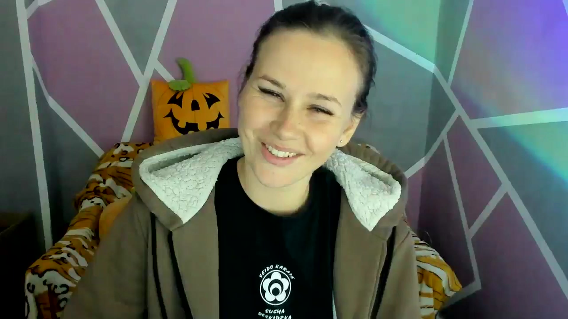 Gallery image thumbnail from Sexy_Ukr's myfreecams stream on, 10/22/2024, 16:59 image 20 of 20