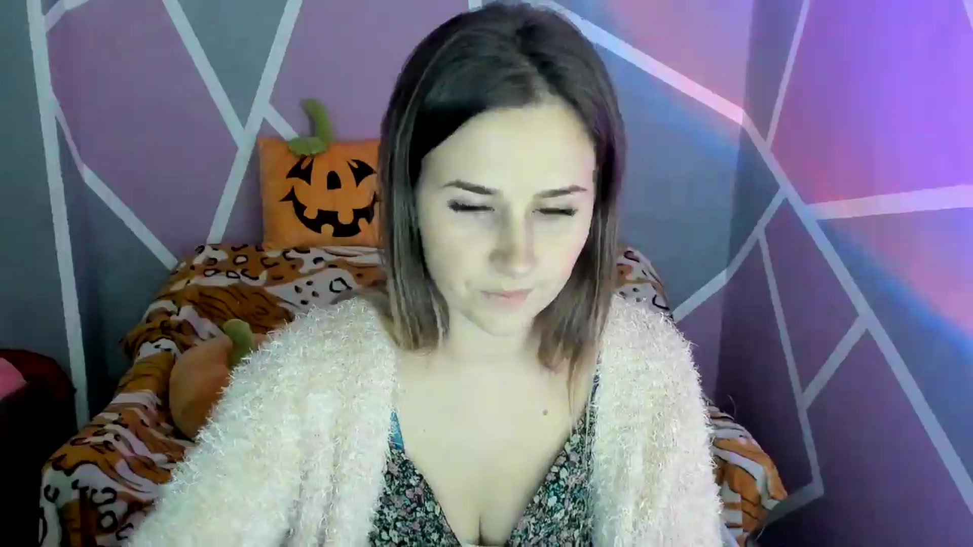Gallery image thumbnail from Sexy_Ukr's myfreecams stream on, 10/28/2024, 18:28 image 12 of 20