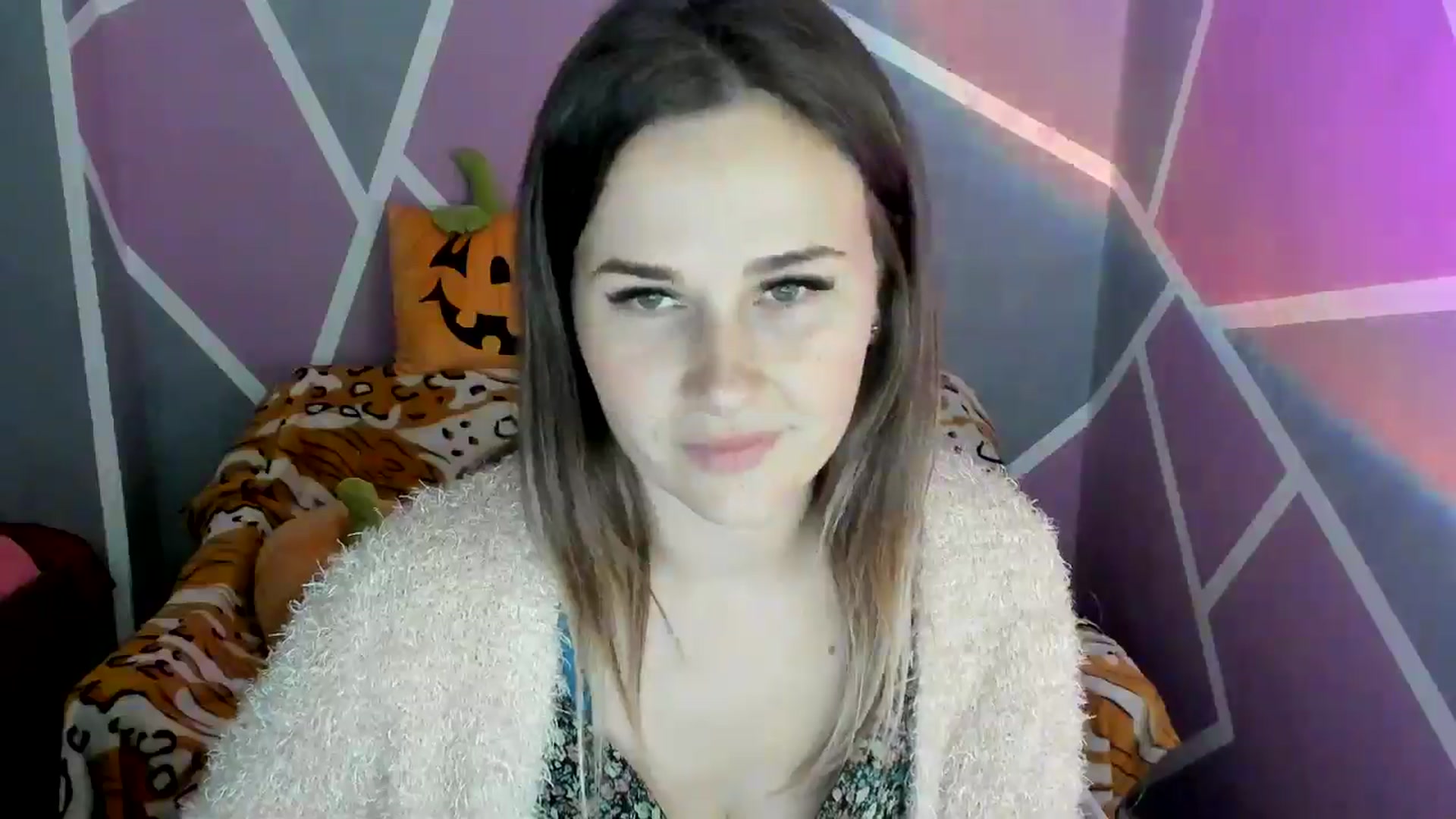 Gallery image thumbnail from Sexy_Ukr's myfreecams stream on, 10/28/2024, 18:28 image 4 of 20