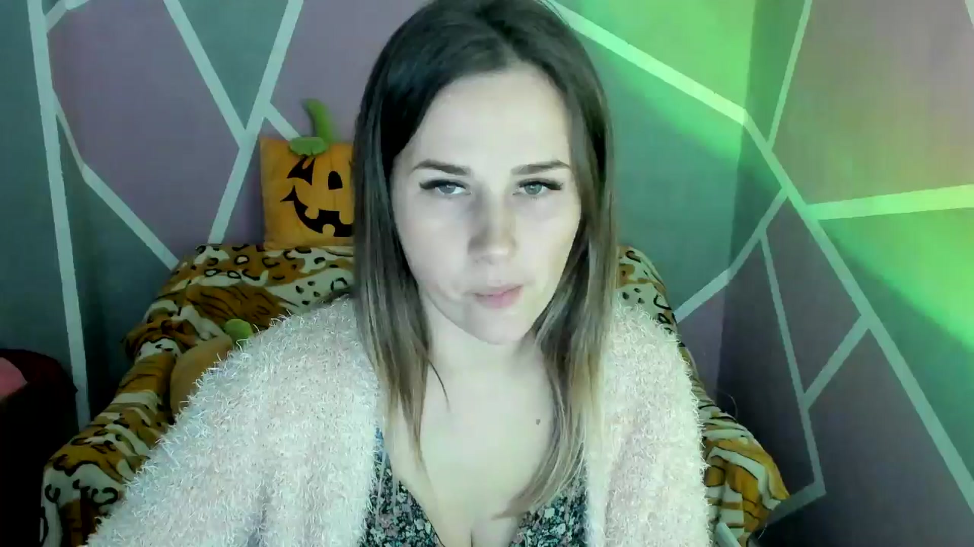 Gallery image thumbnail from Sexy_Ukr's myfreecams stream on, 10/28/2024, 18:28 image 1 of 20