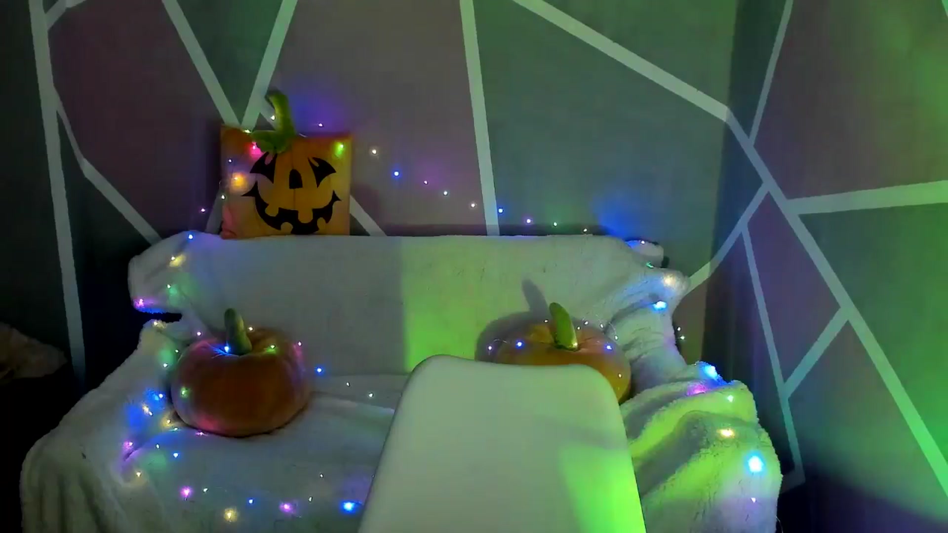 Gallery image thumbnail from Sexy_Ukr's myfreecams stream on, 10/30/2024, 17:14 image 5 of 20