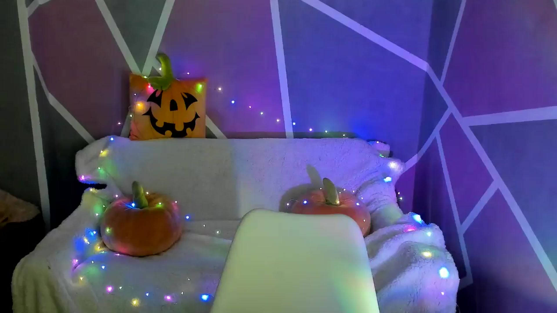 Gallery image thumbnail from Sexy_Ukr's myfreecams stream on, 10/30/2024, 17:14 image 1 of 20