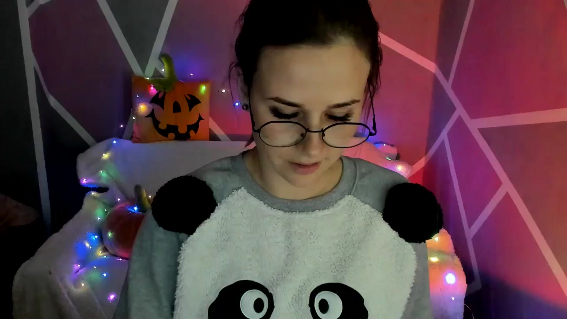 Gallery image thumbnail from Sexy_Ukr's myfreecams stream on, 10/31/2024, 18:03 image 19 of 20