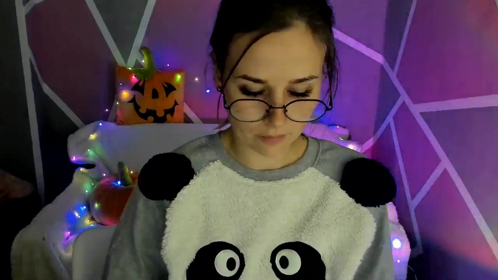 Gallery image thumbnail from Sexy_Ukr's myfreecams stream on, 10/31/2024, 18:03 image 8 of 20